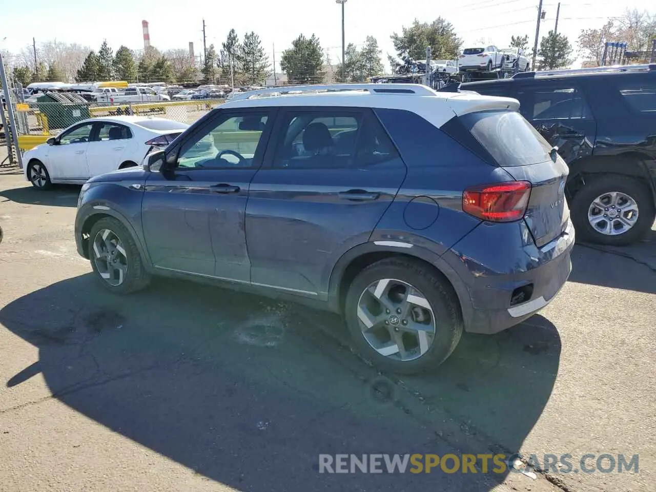 2 Photograph of a damaged car KMHRC8A33NU151481 HYUNDAI VENUE 2022