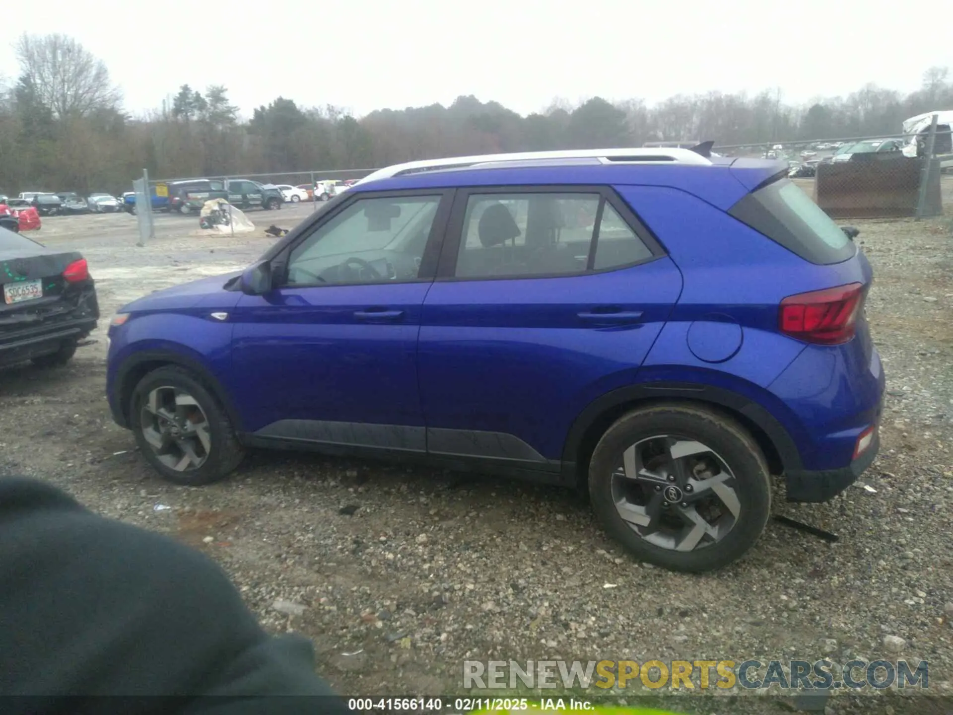 14 Photograph of a damaged car KMHRC8A33NU201733 HYUNDAI VENUE 2022