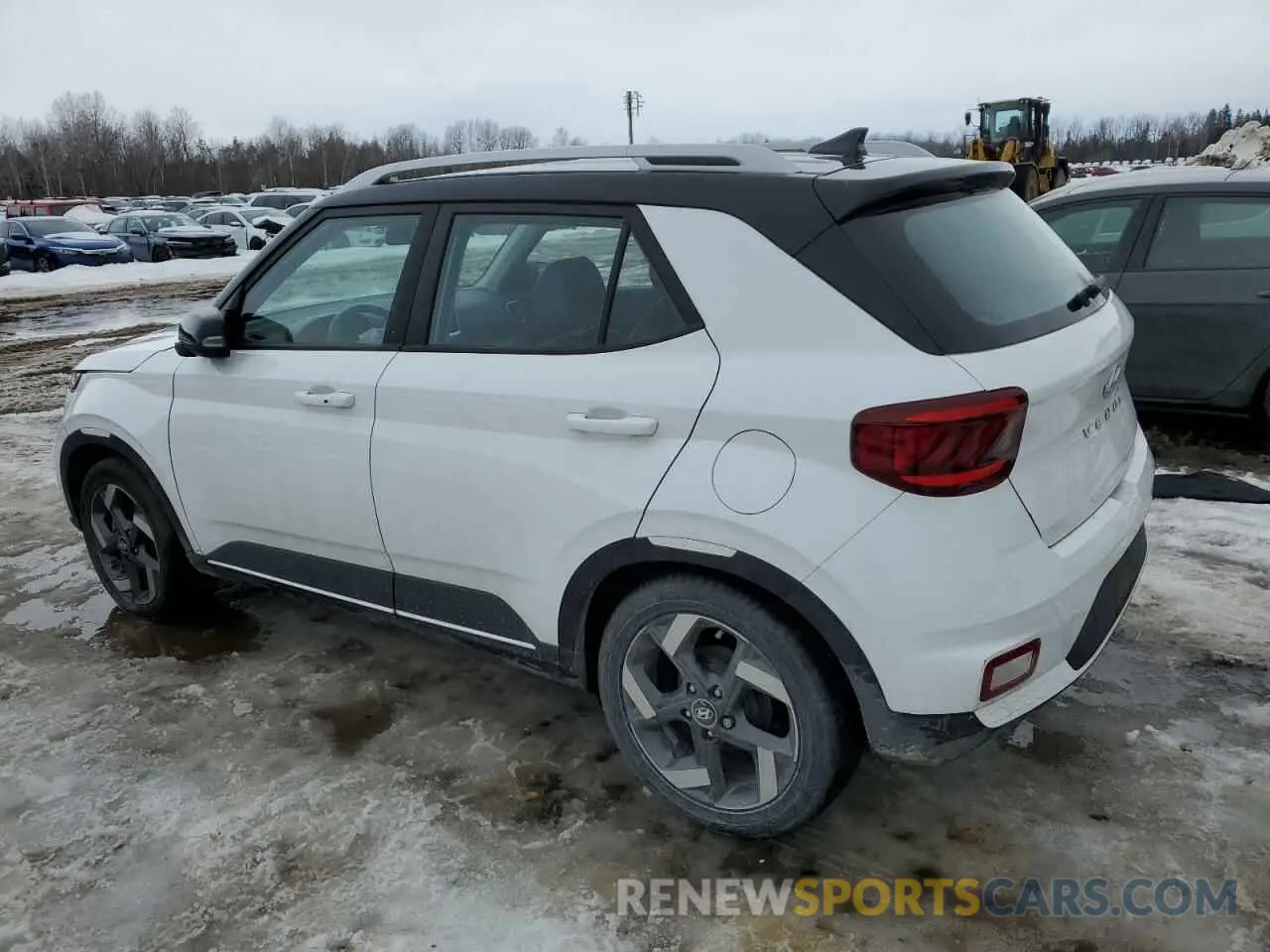 2 Photograph of a damaged car KMHRC8A33NU205829 HYUNDAI VENUE 2022