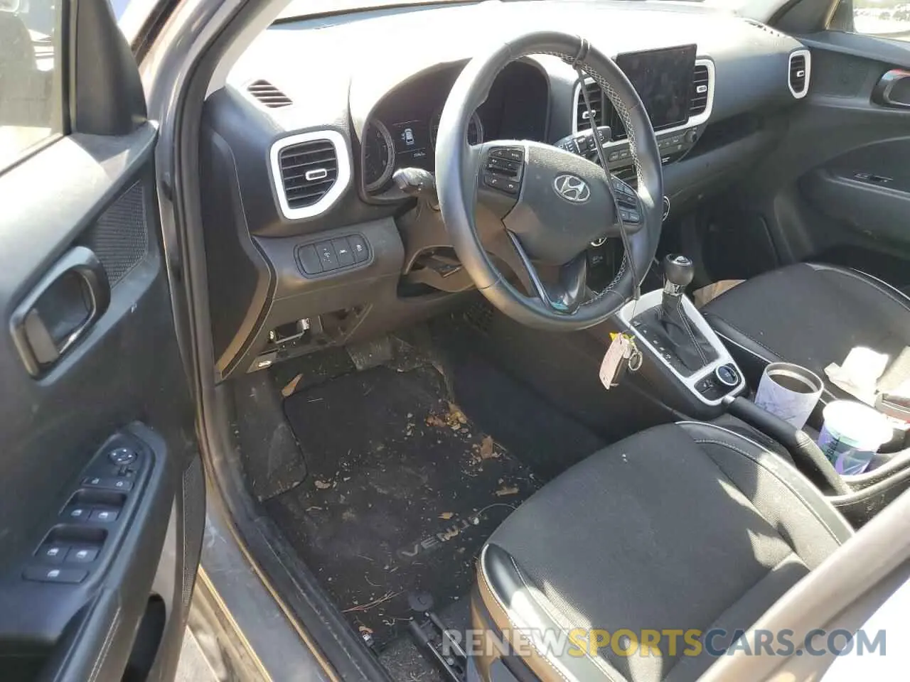8 Photograph of a damaged car KMHRC8A34NU207329 HYUNDAI VENUE 2022