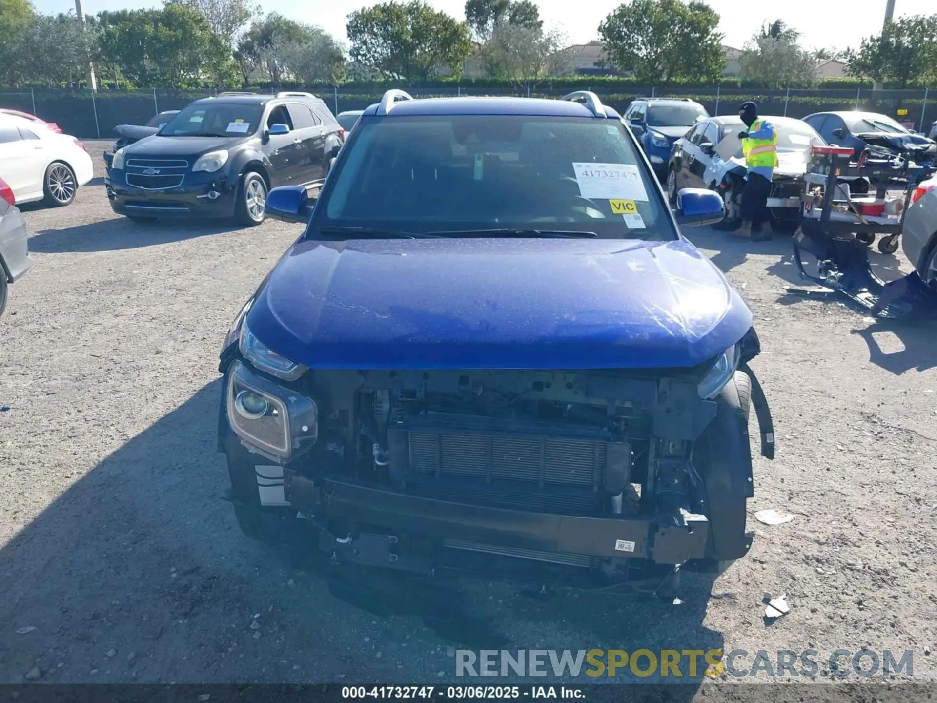 13 Photograph of a damaged car KMHRC8A35NU154334 HYUNDAI VENUE 2022