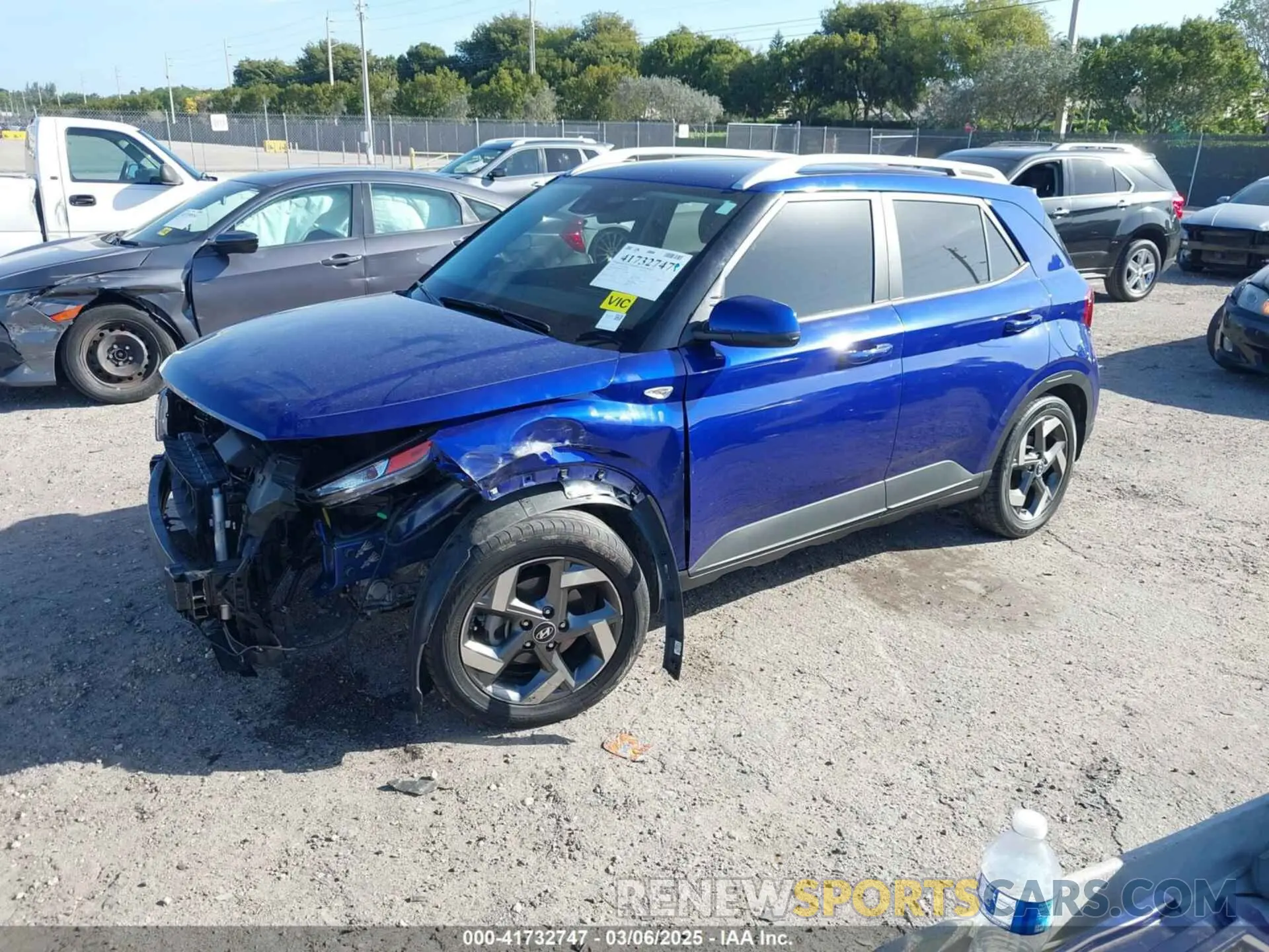 2 Photograph of a damaged car KMHRC8A35NU154334 HYUNDAI VENUE 2022