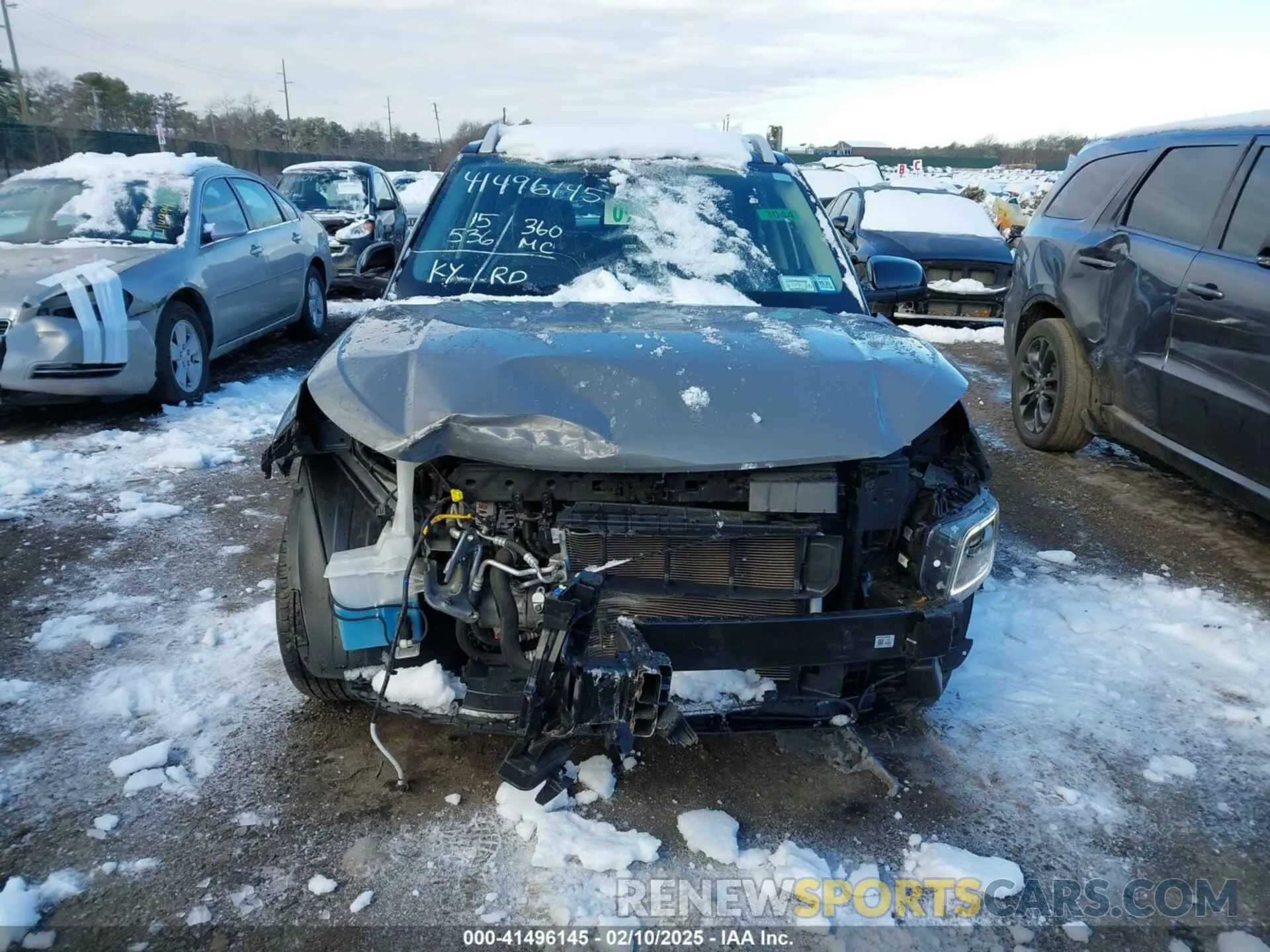 12 Photograph of a damaged car KMHRC8A36NU133802 HYUNDAI VENUE 2022