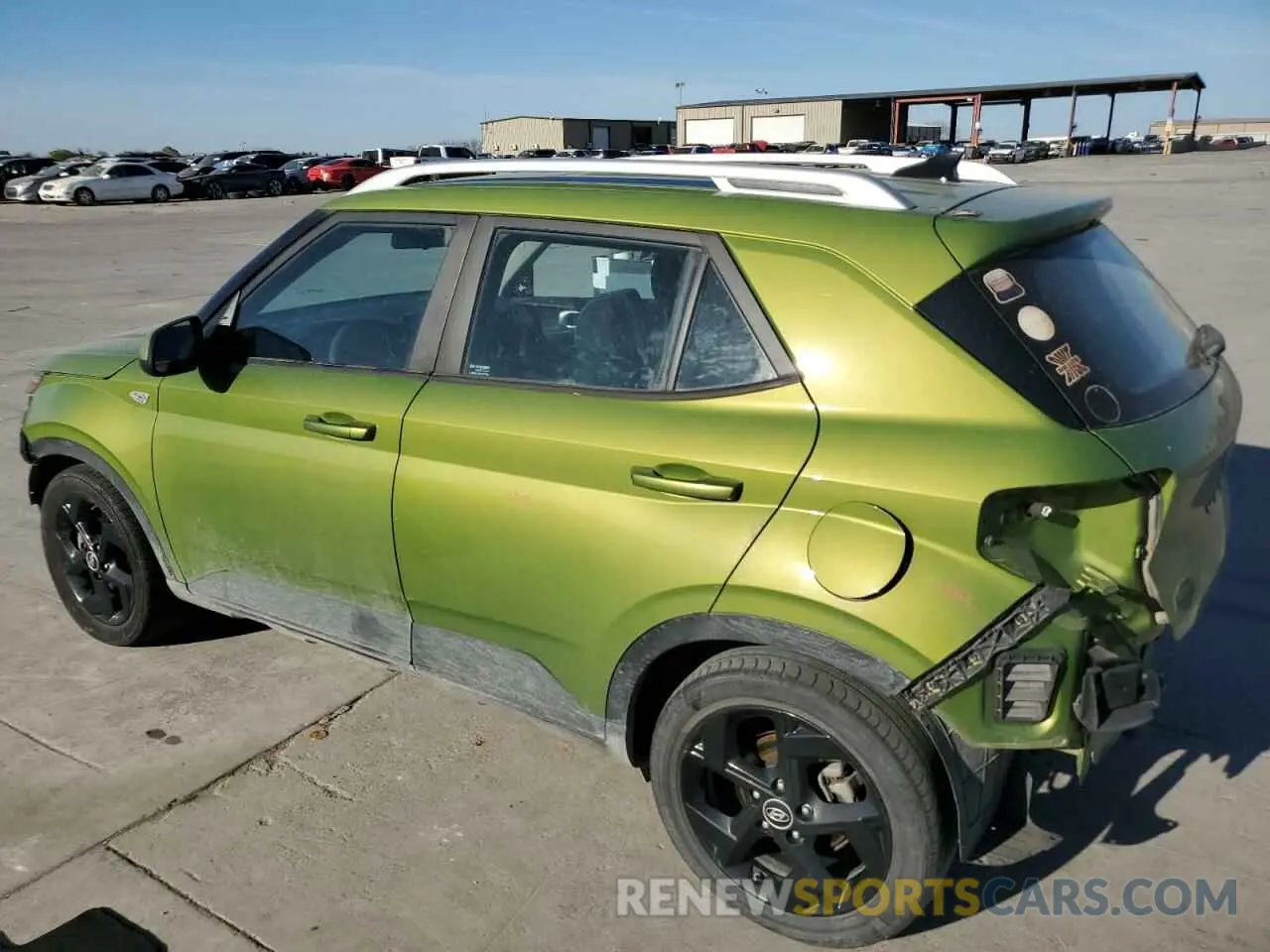 2 Photograph of a damaged car KMHRC8A36NU178268 HYUNDAI VENUE 2022