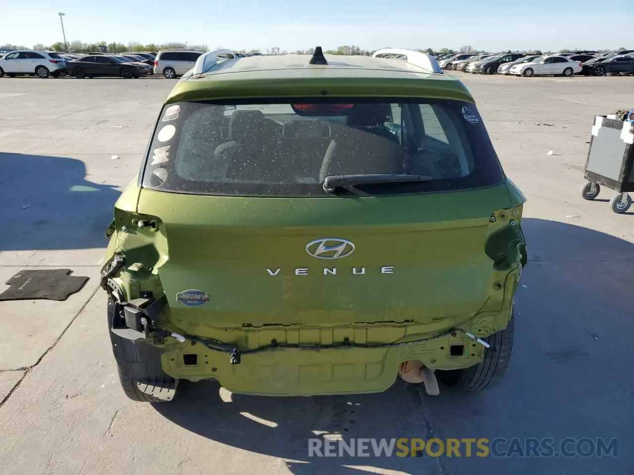 6 Photograph of a damaged car KMHRC8A36NU178268 HYUNDAI VENUE 2022