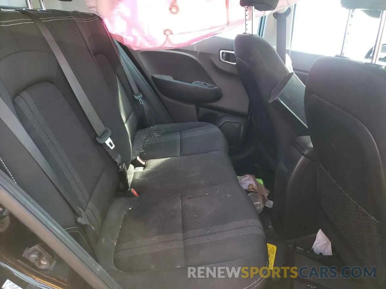 11 Photograph of a damaged car KMHRC8A36NU189674 HYUNDAI VENUE 2022