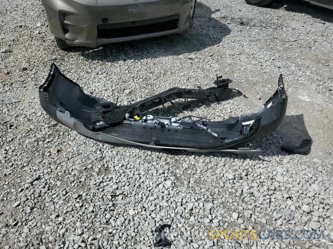 13 Photograph of a damaged car KMHRC8A36NU199833 HYUNDAI VENUE 2022