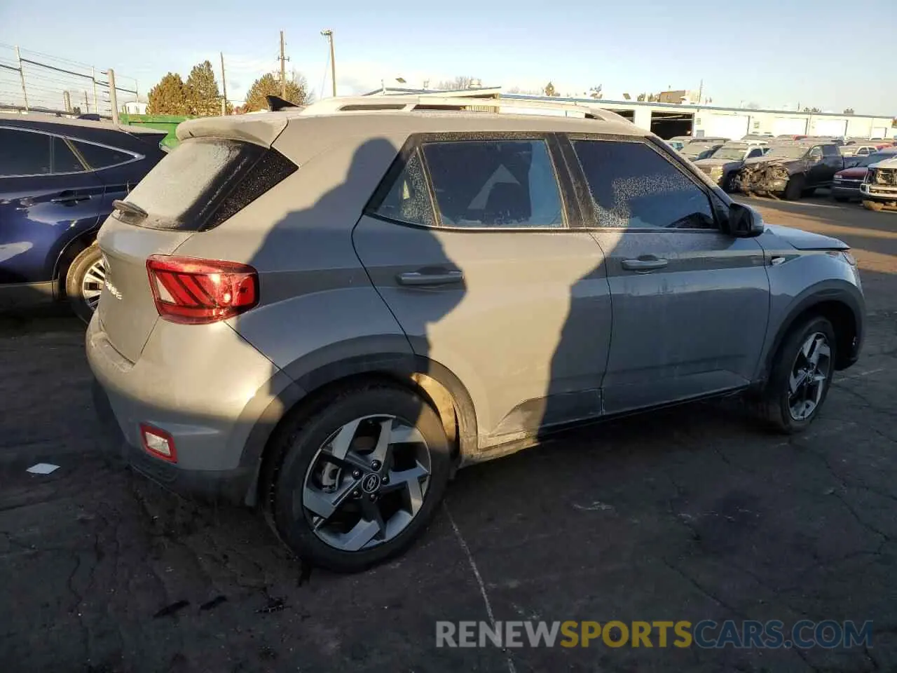 3 Photograph of a damaged car KMHRC8A37NU147210 HYUNDAI VENUE 2022