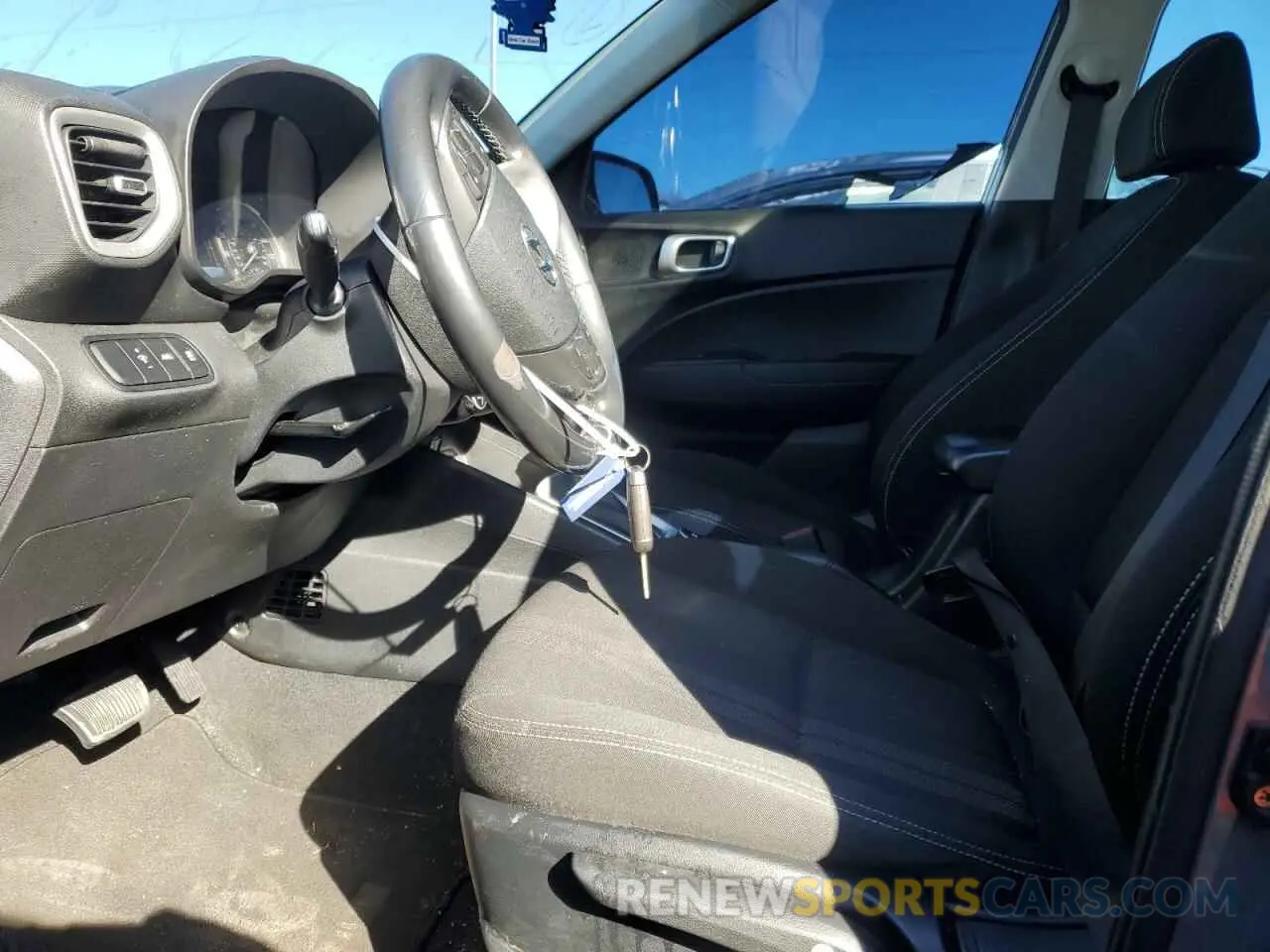 7 Photograph of a damaged car KMHRC8A37NU147210 HYUNDAI VENUE 2022