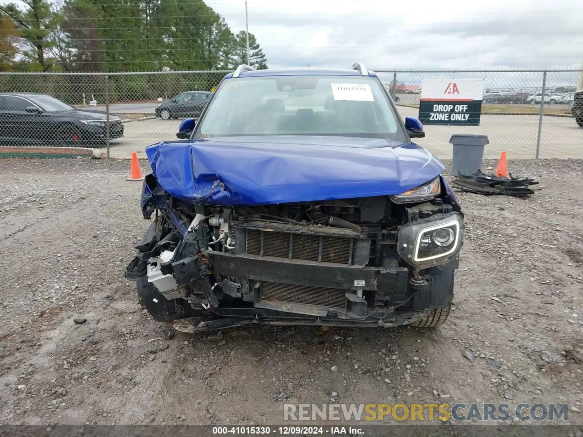 13 Photograph of a damaged car KMHRC8A37NU165013 HYUNDAI VENUE 2022