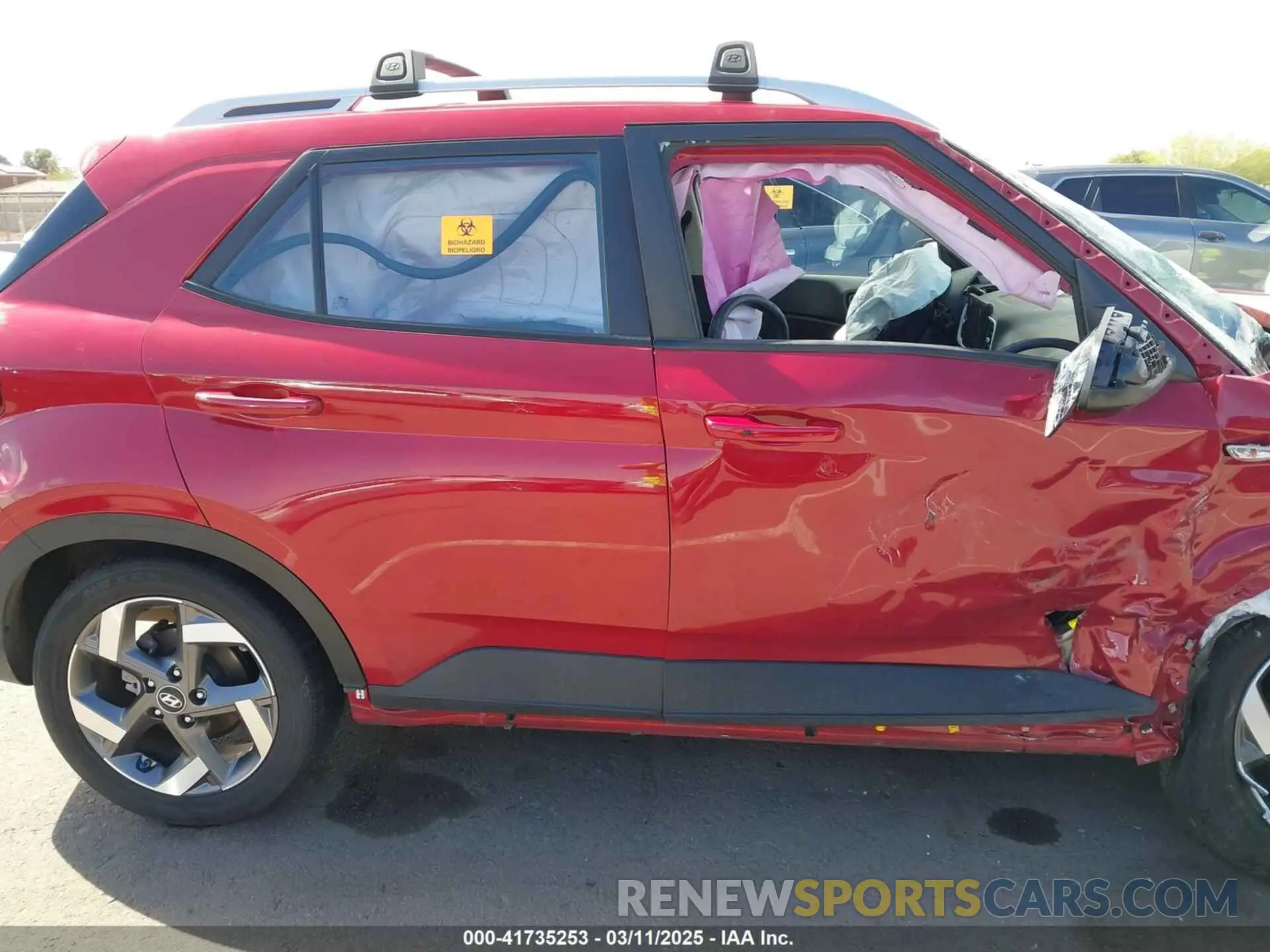 13 Photograph of a damaged car KMHRC8A37NU177565 HYUNDAI VENUE 2022