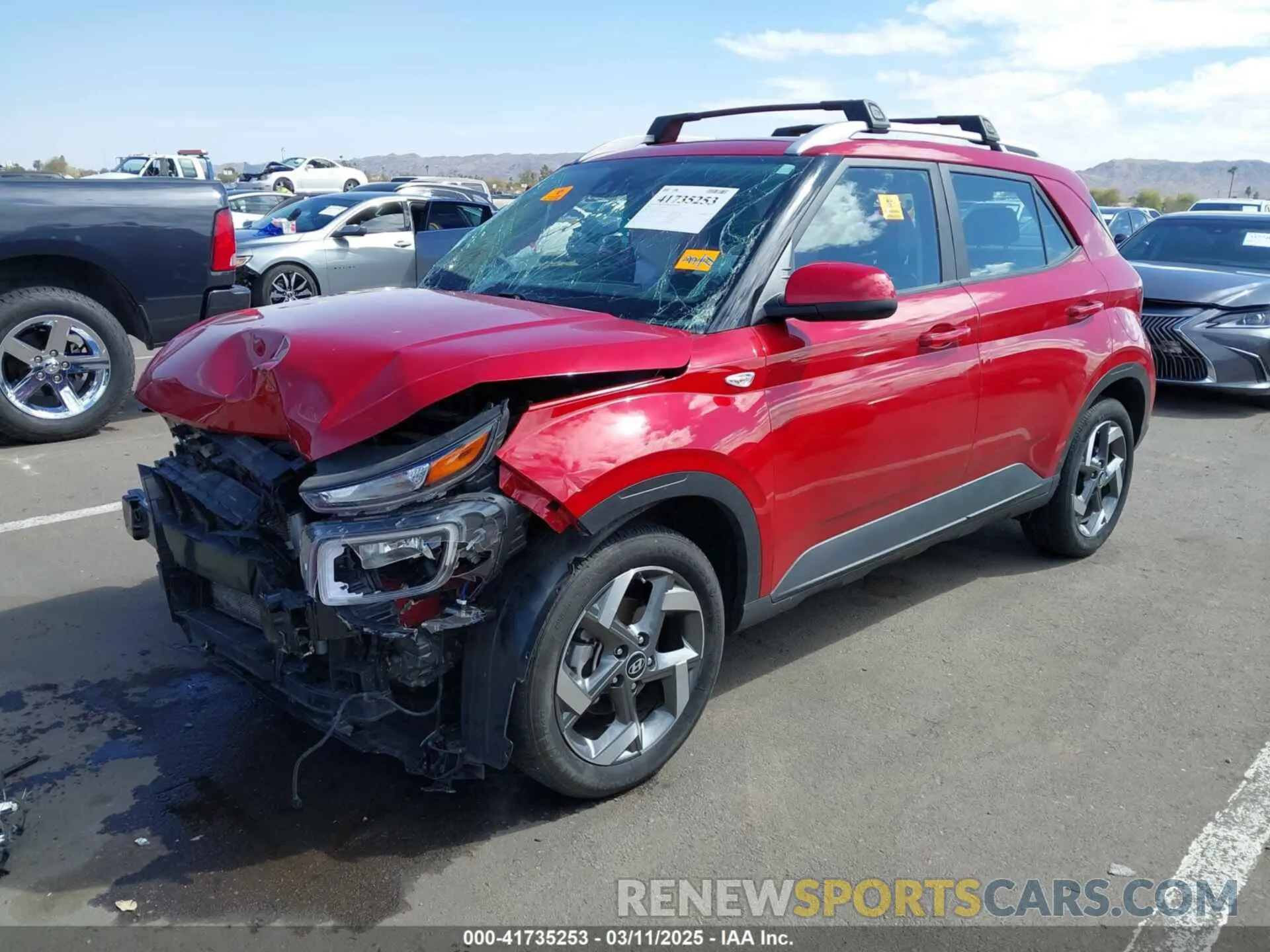 2 Photograph of a damaged car KMHRC8A37NU177565 HYUNDAI VENUE 2022
