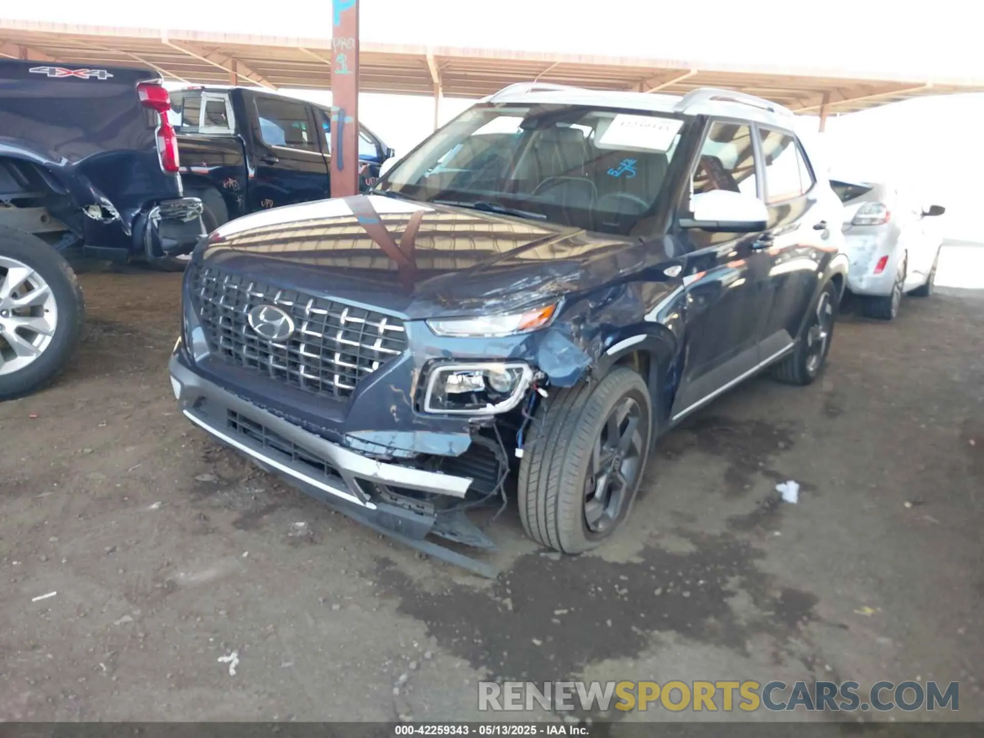 2 Photograph of a damaged car KMHRC8A38NU135423 HYUNDAI VENUE 2022