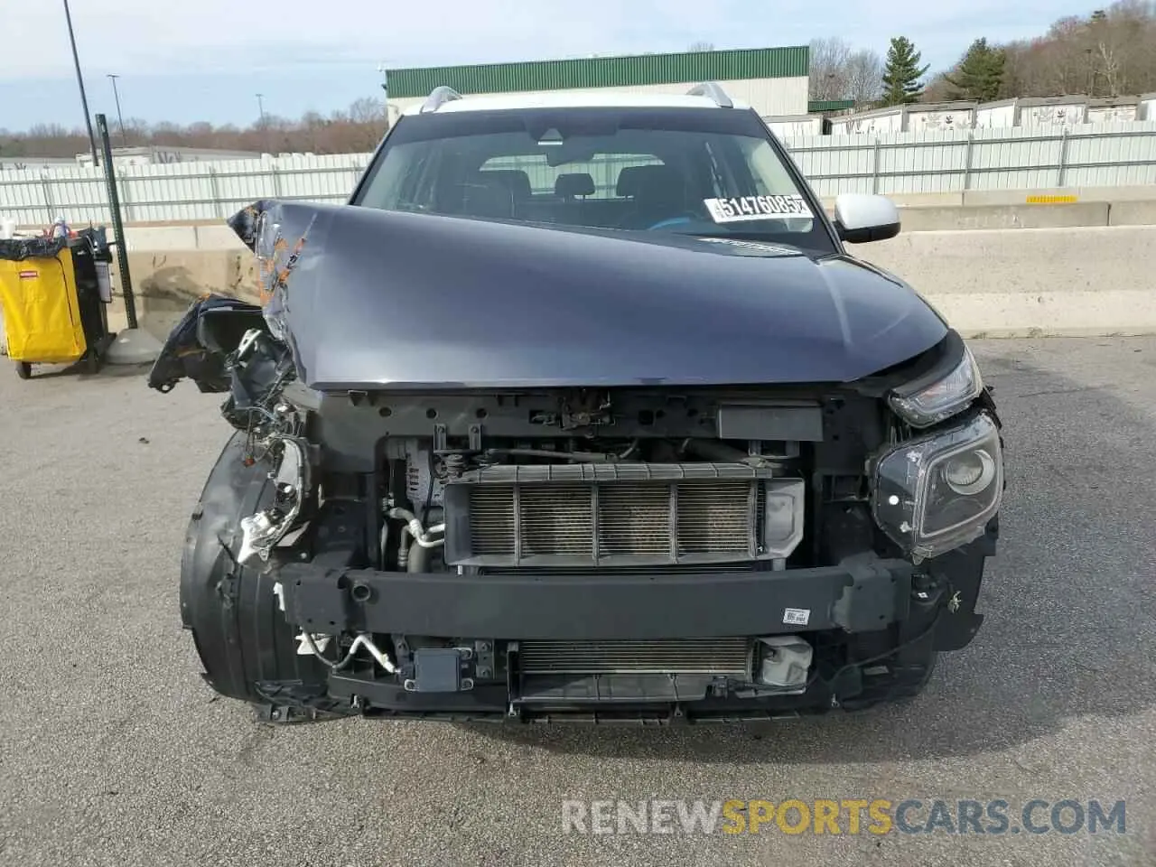 5 Photograph of a damaged car KMHRC8A39NU145796 HYUNDAI VENUE 2022