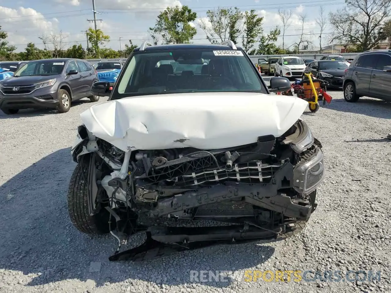 5 Photograph of a damaged car KMHRC8A39NU189331 HYUNDAI VENUE 2022