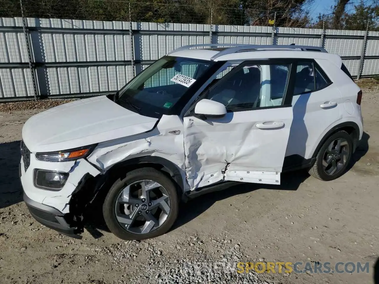 1 Photograph of a damaged car KMHRC8A3XNU158962 HYUNDAI VENUE 2022