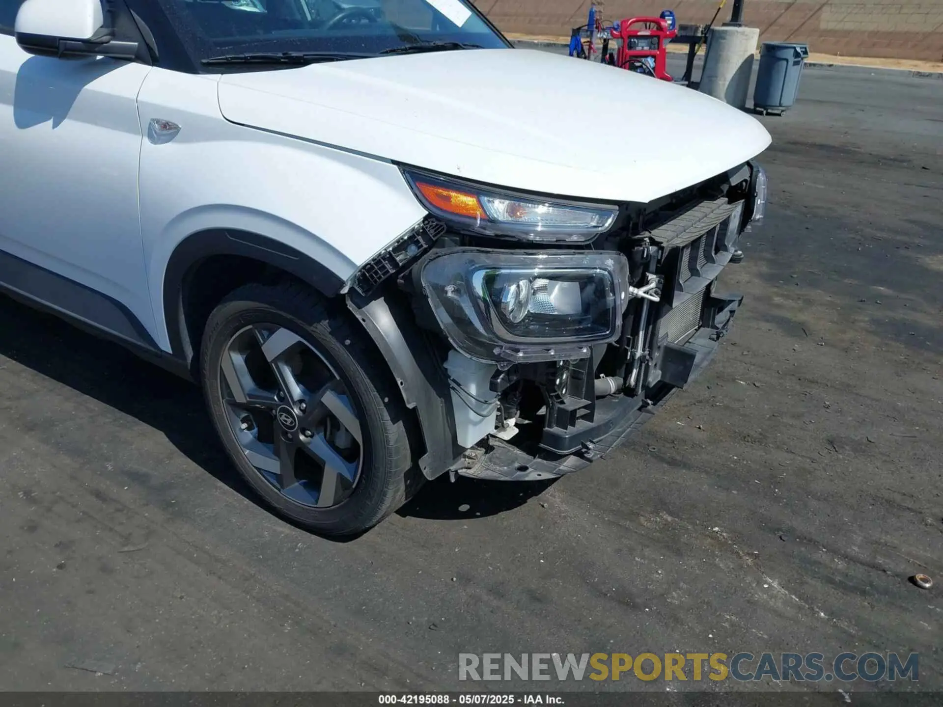 12 Photograph of a damaged car KMHRC8A3XNU185711 HYUNDAI VENUE 2022