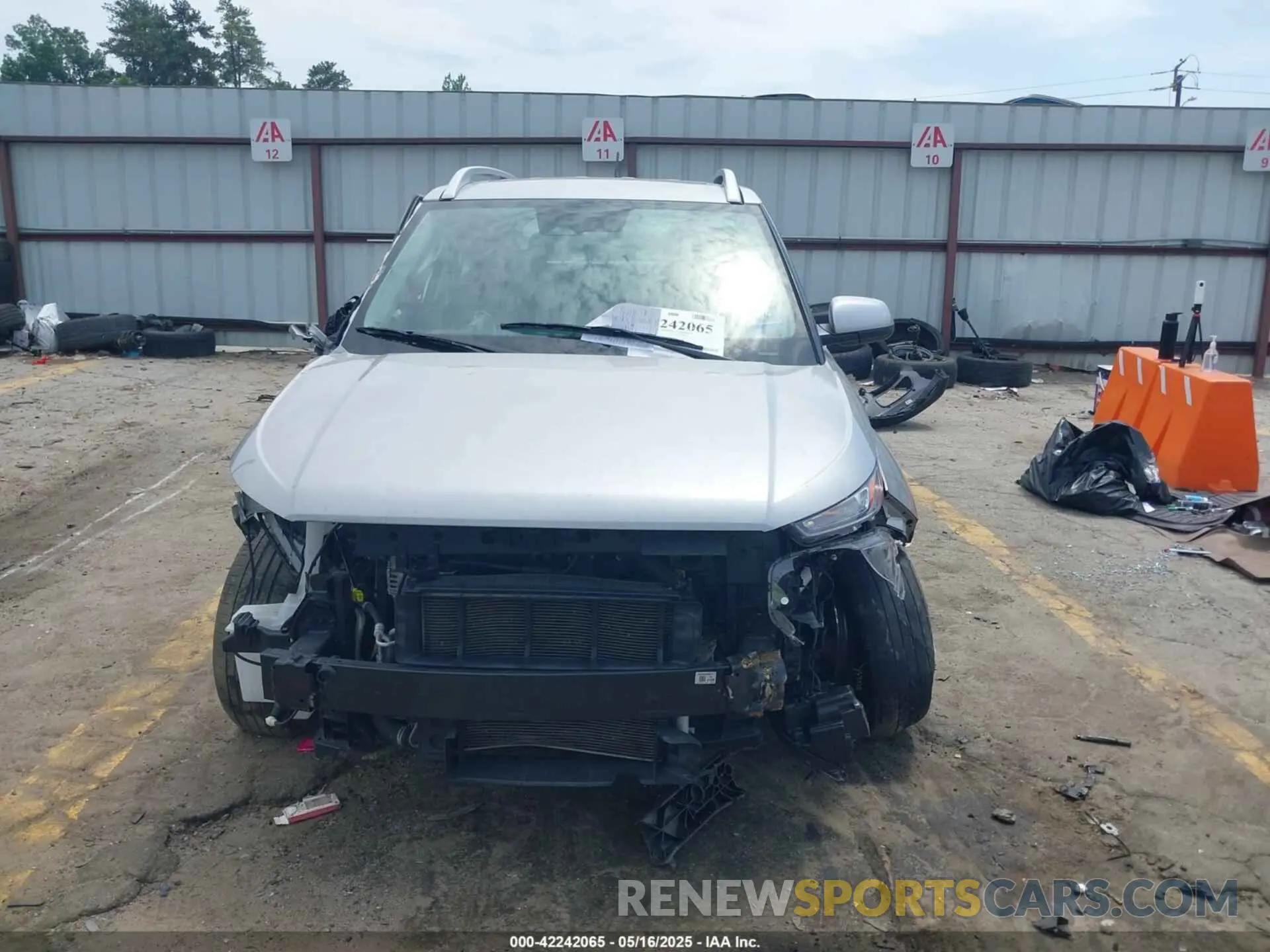 12 Photograph of a damaged car KMHRC8A34PU250927 HYUNDAI VENUE 2023