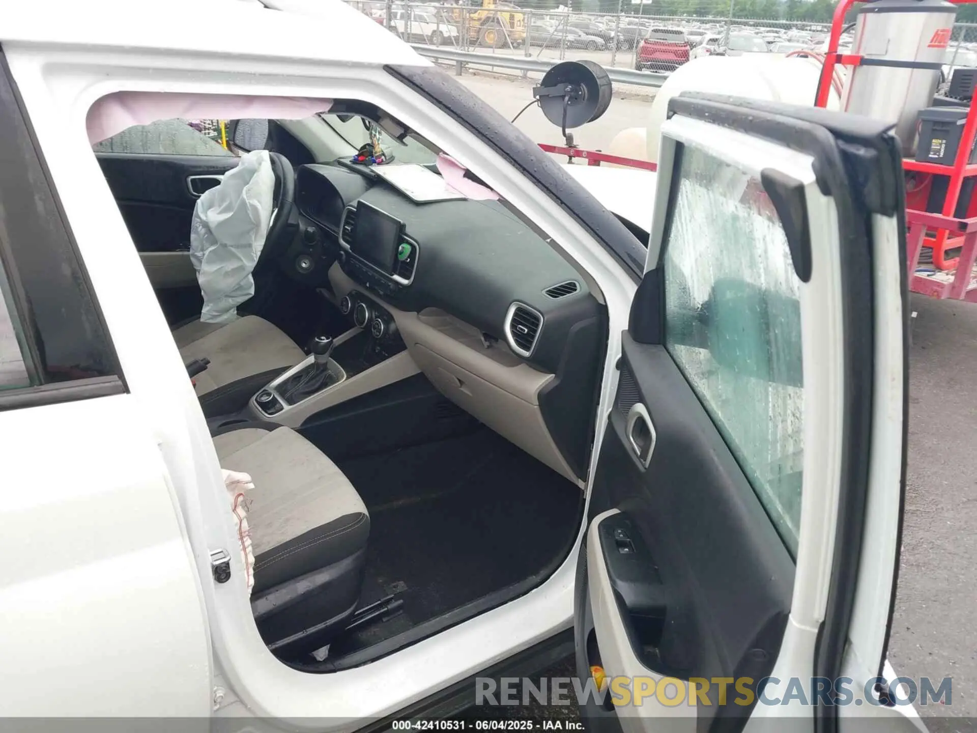 5 Photograph of a damaged car KMHRC8A35PU233764 HYUNDAI VENUE 2023