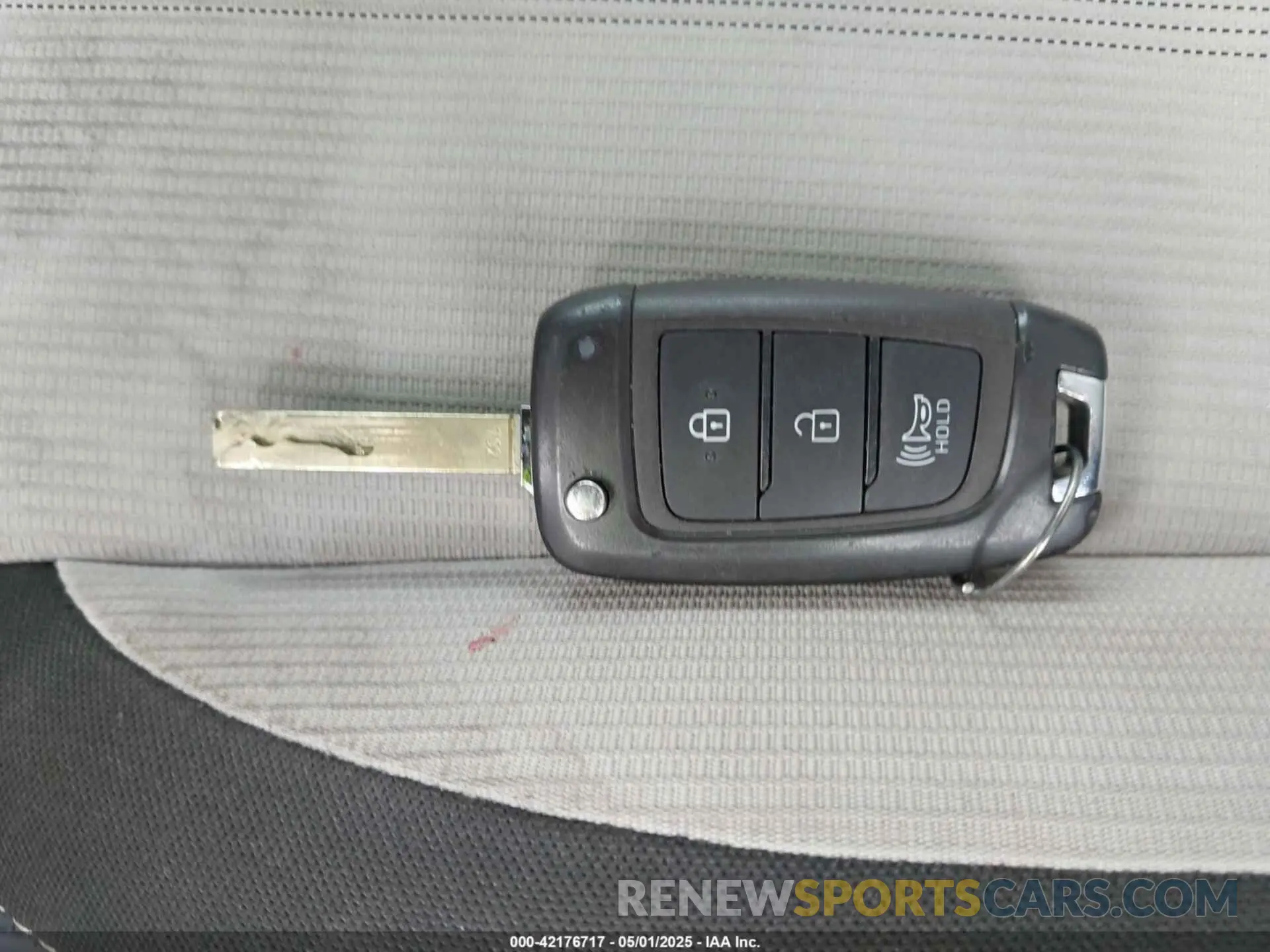 11 Photograph of a damaged car KMHRC8A3XPU212182 HYUNDAI VENUE 2023