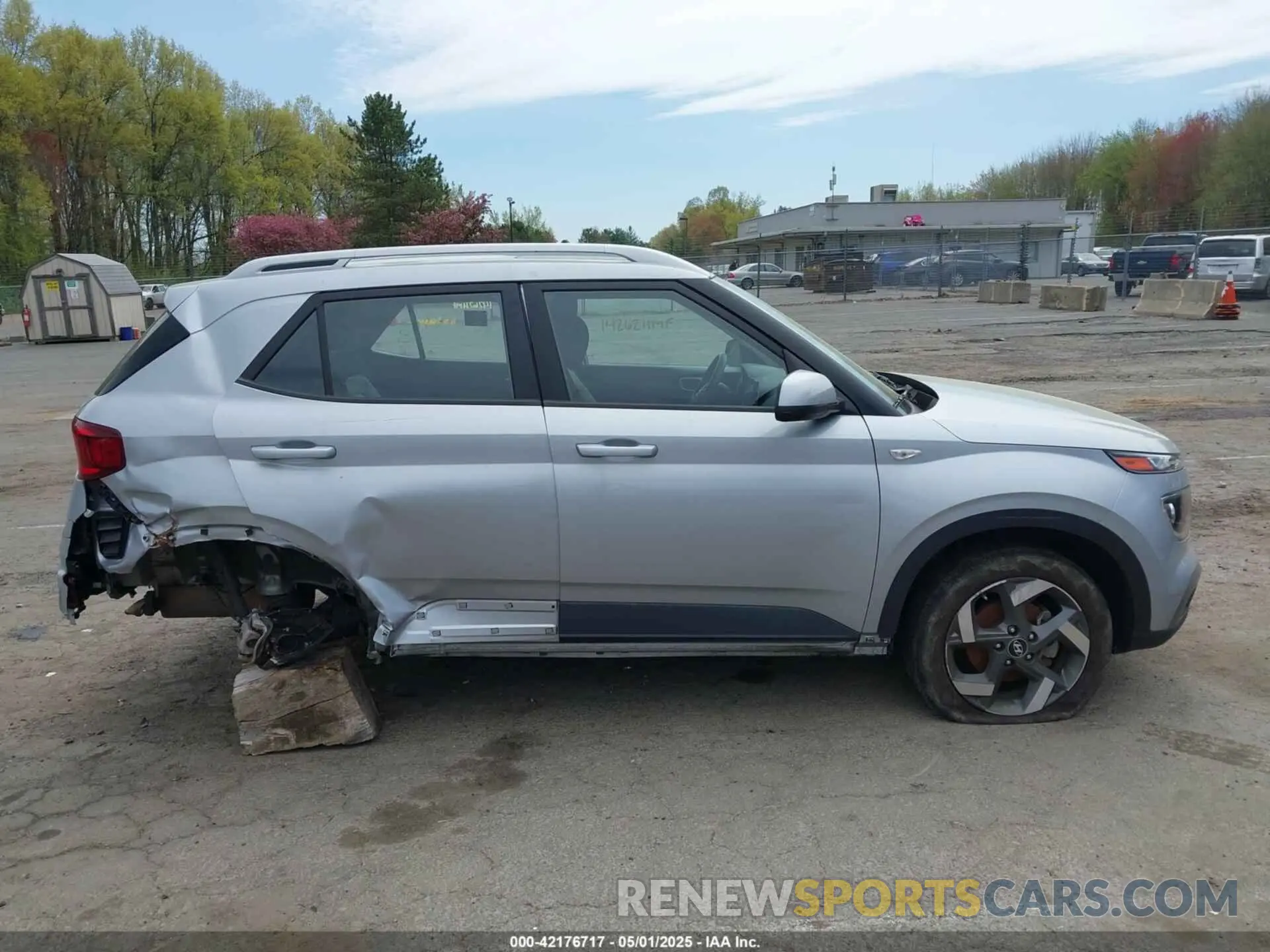 14 Photograph of a damaged car KMHRC8A3XPU212182 HYUNDAI VENUE 2023