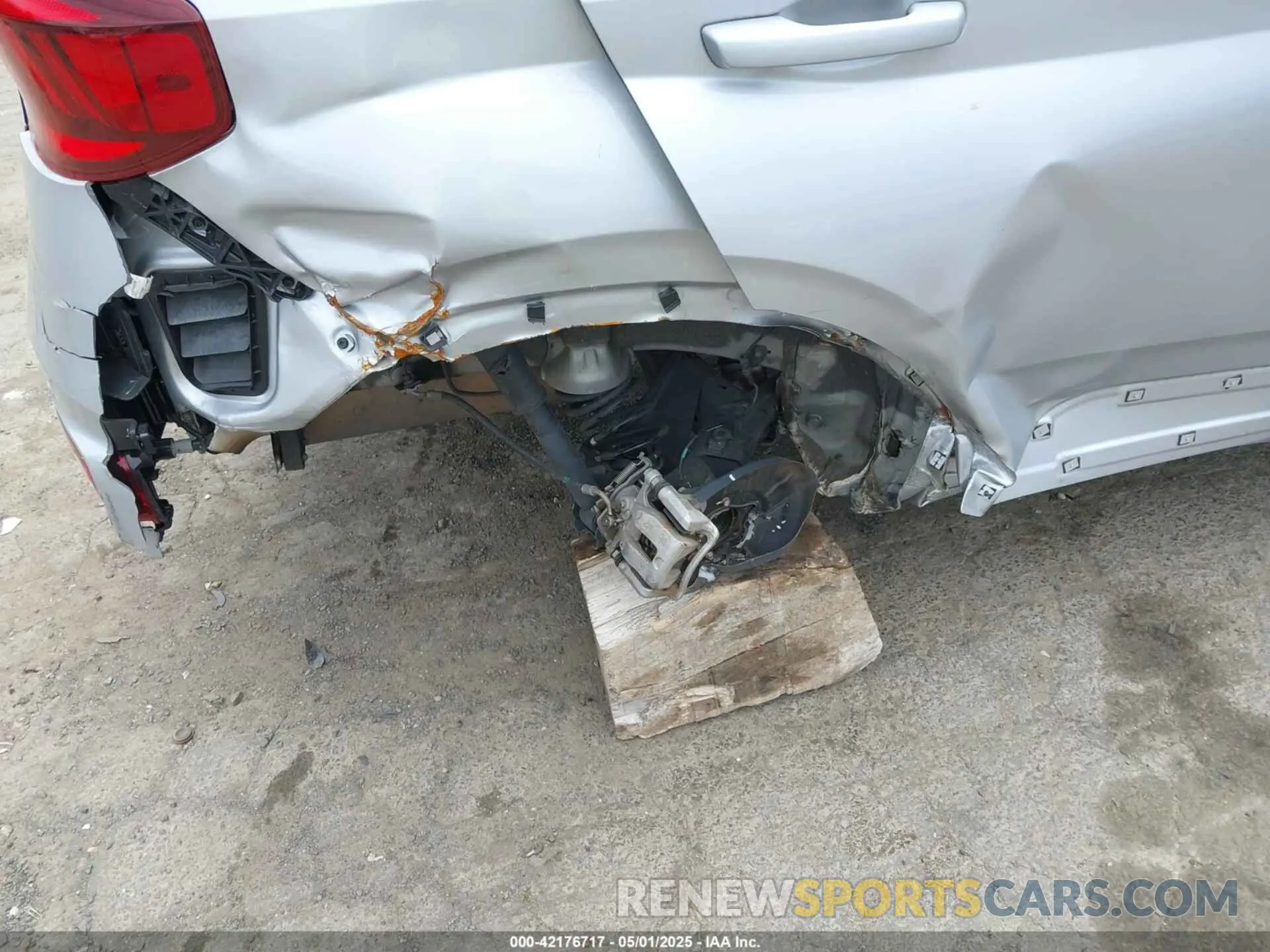 6 Photograph of a damaged car KMHRC8A3XPU212182 HYUNDAI VENUE 2023