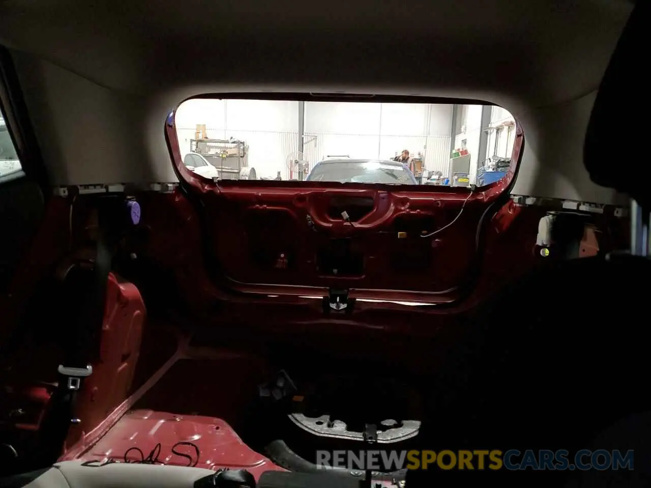 10 Photograph of a damaged car KMHRC8A3XPU218502 HYUNDAI VENUE 2023