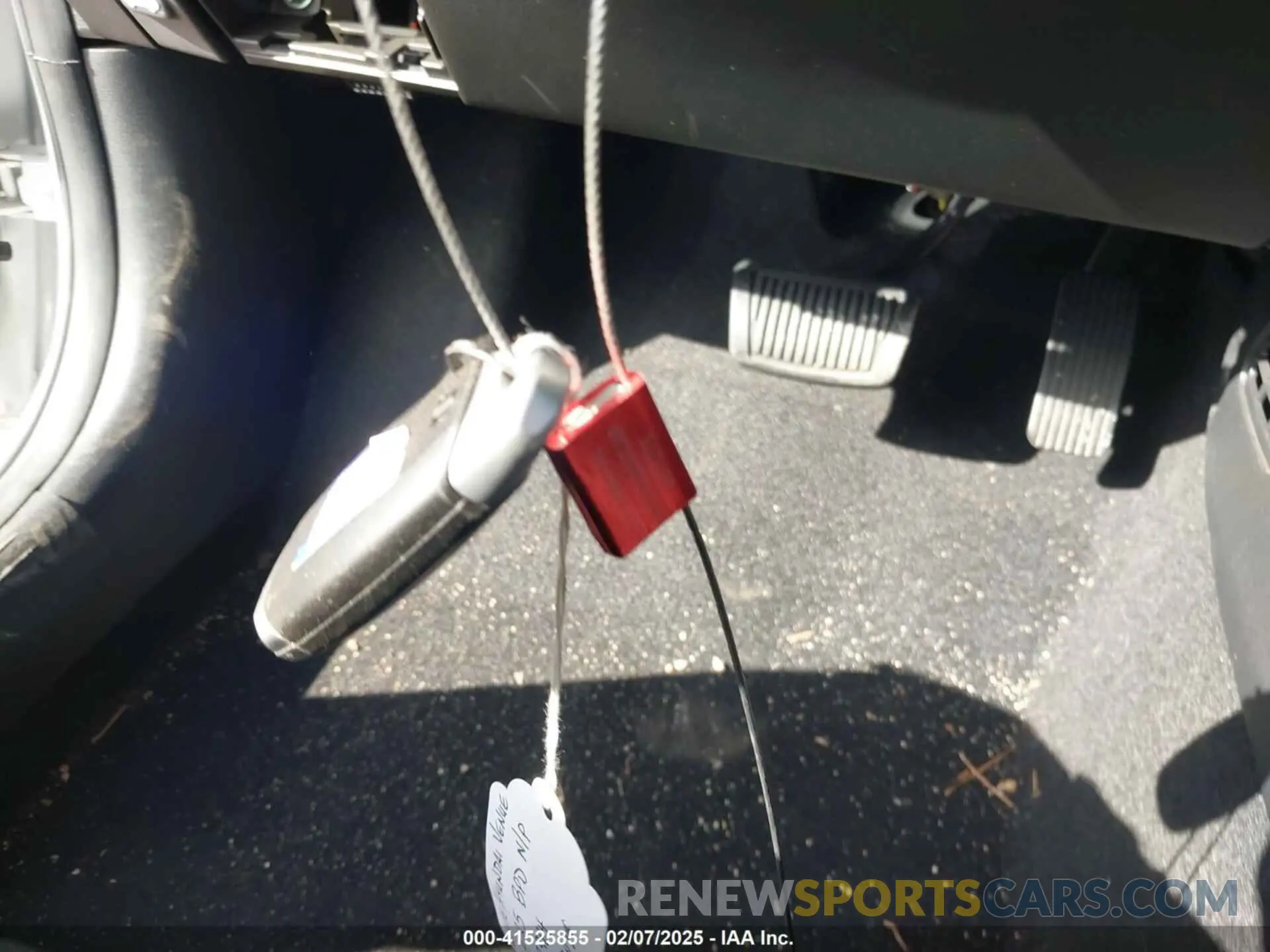 11 Photograph of a damaged car KMHRC8A3XPU262984 HYUNDAI VENUE 2023