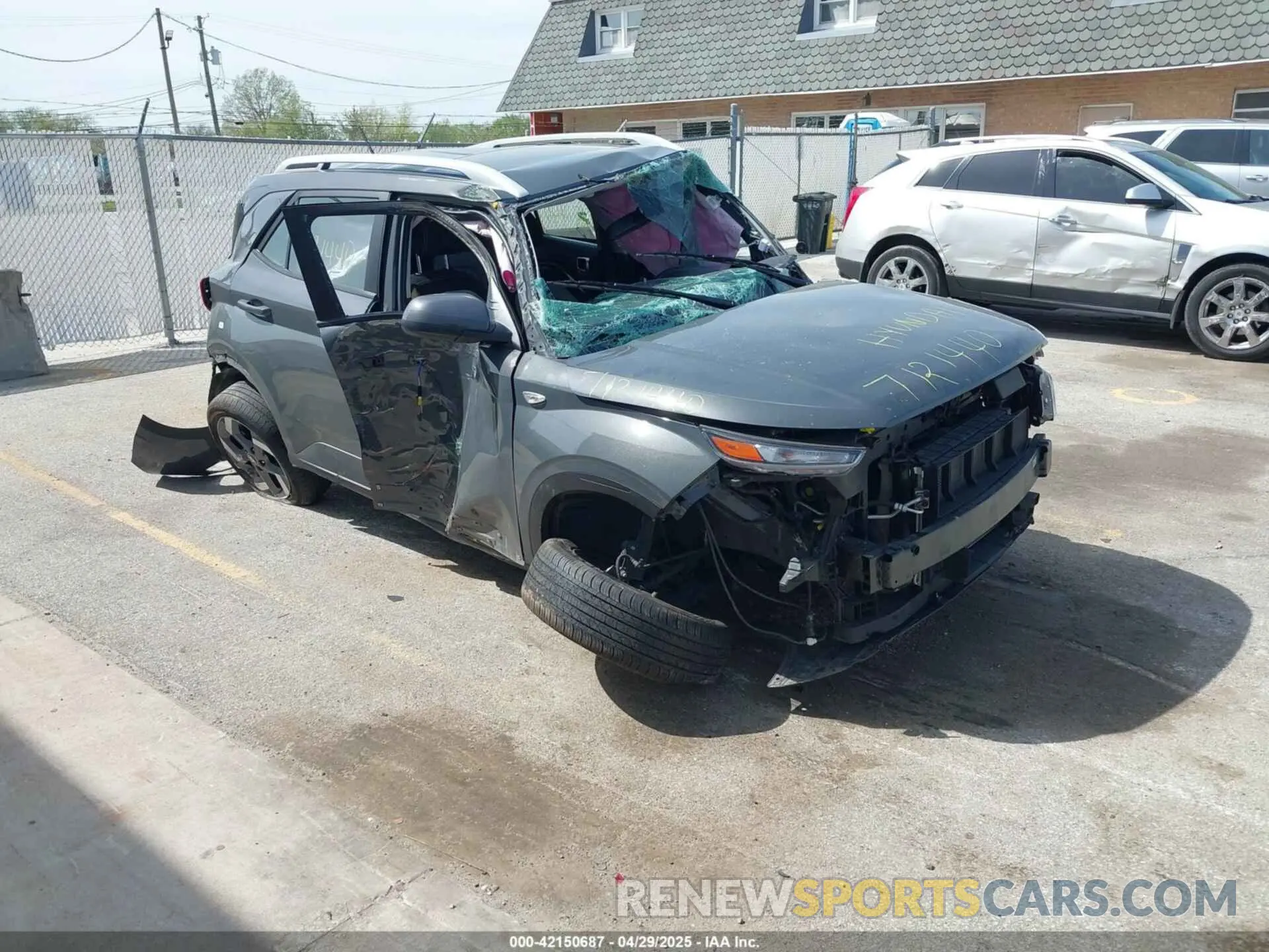 1 Photograph of a damaged car KMHRC8A30RU299240 HYUNDAI VENUE 2024