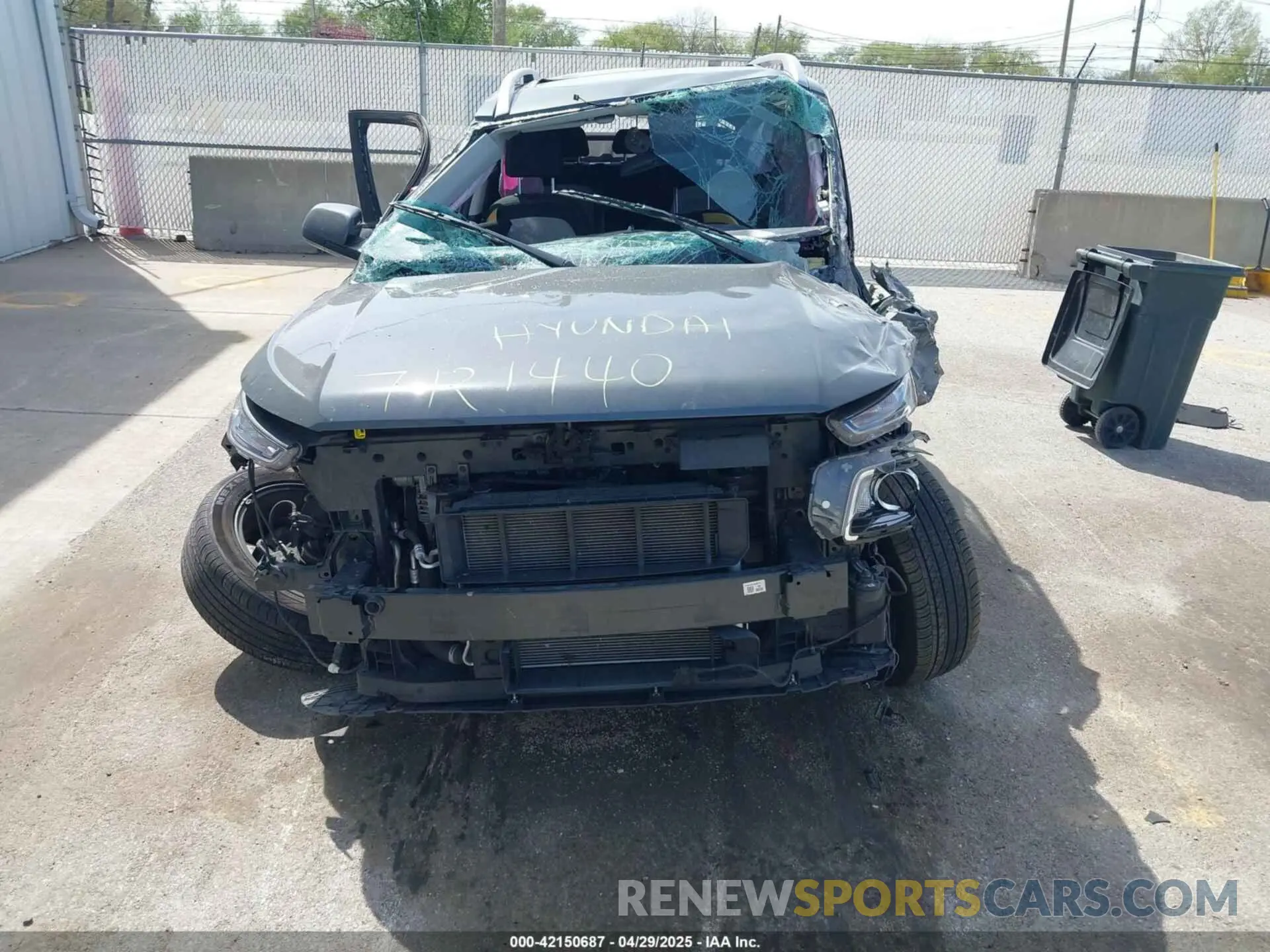 12 Photograph of a damaged car KMHRC8A30RU299240 HYUNDAI VENUE 2024