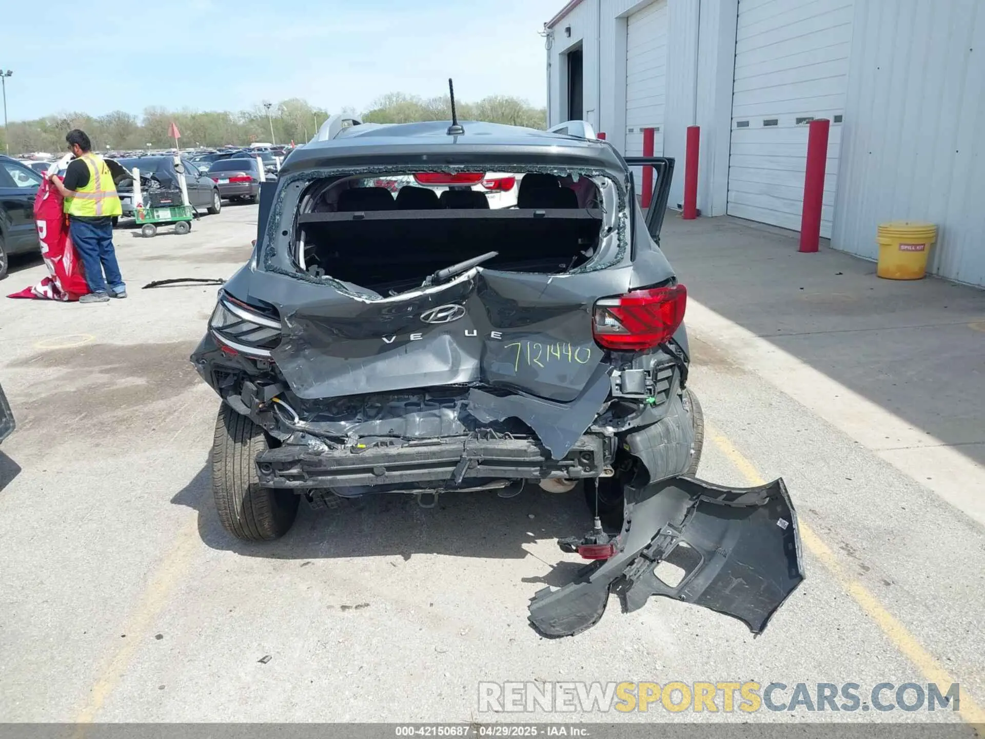 16 Photograph of a damaged car KMHRC8A30RU299240 HYUNDAI VENUE 2024