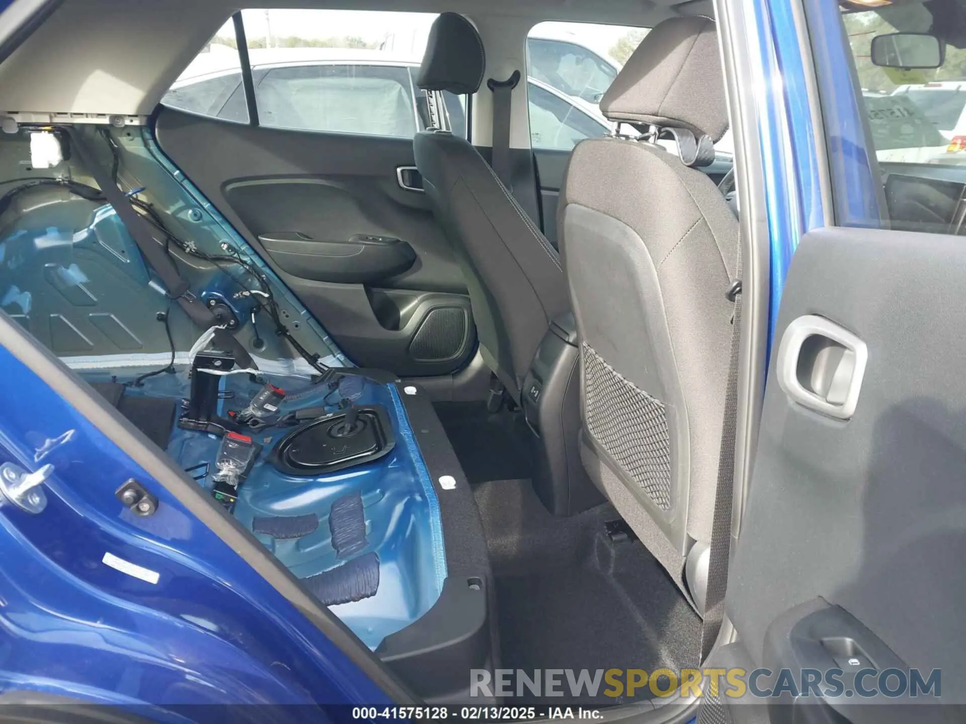 8 Photograph of a damaged car KMHRC8A31RU316286 HYUNDAI VENUE 2024