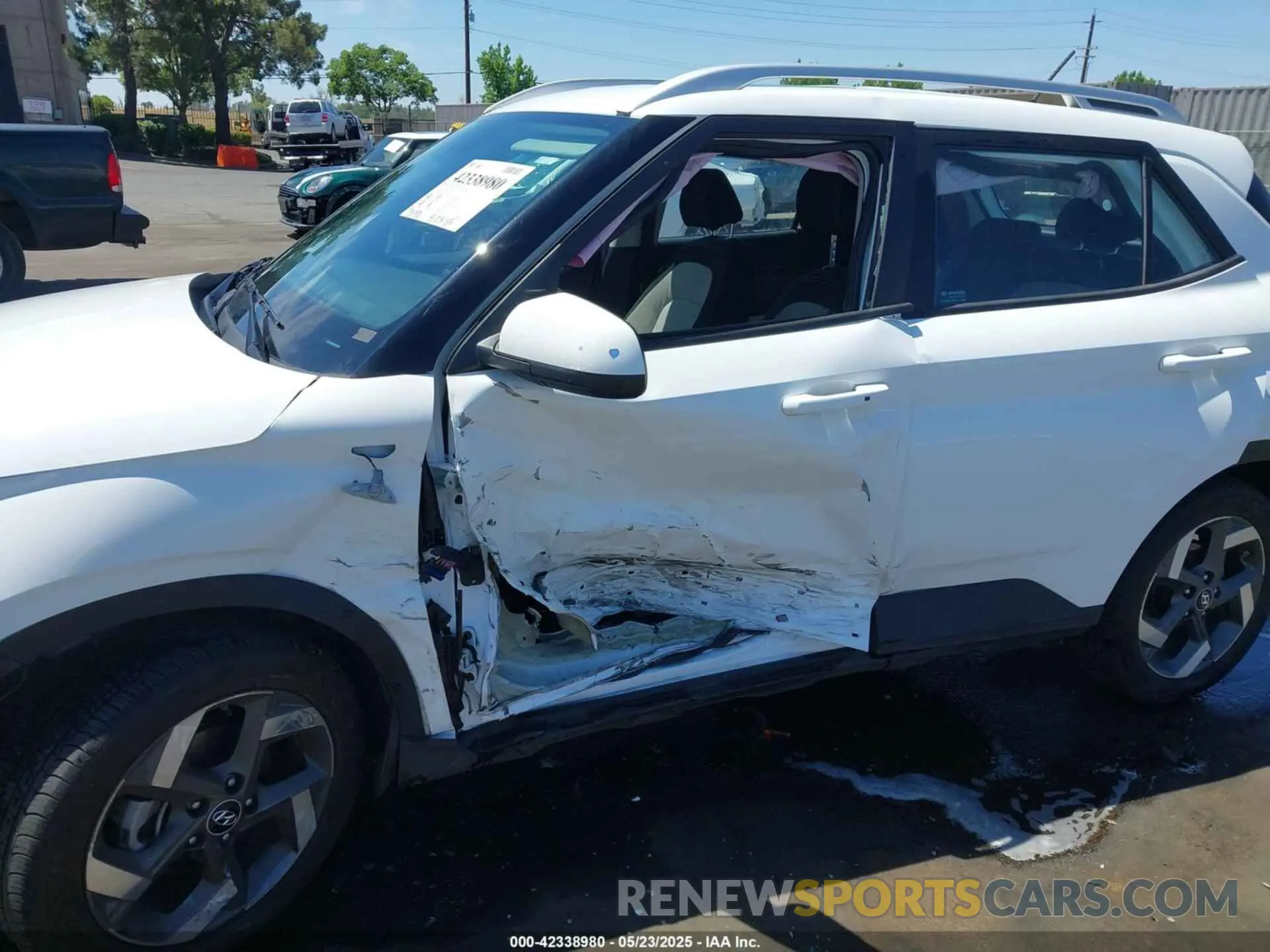 6 Photograph of a damaged car KMHRC8A33RU326429 HYUNDAI VENUE 2024