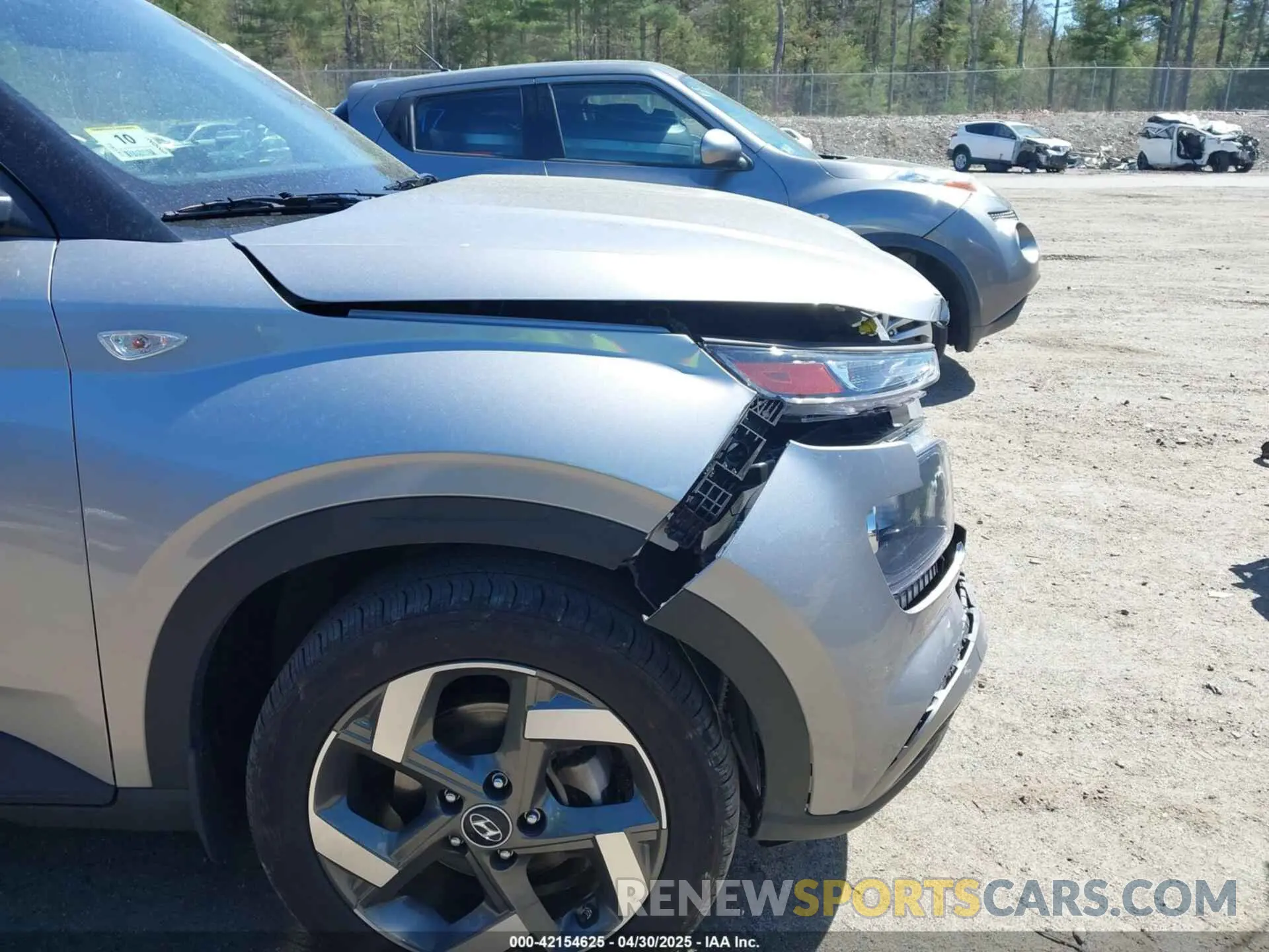 17 Photograph of a damaged car KMHRC8A33RU326558 HYUNDAI VENUE 2024