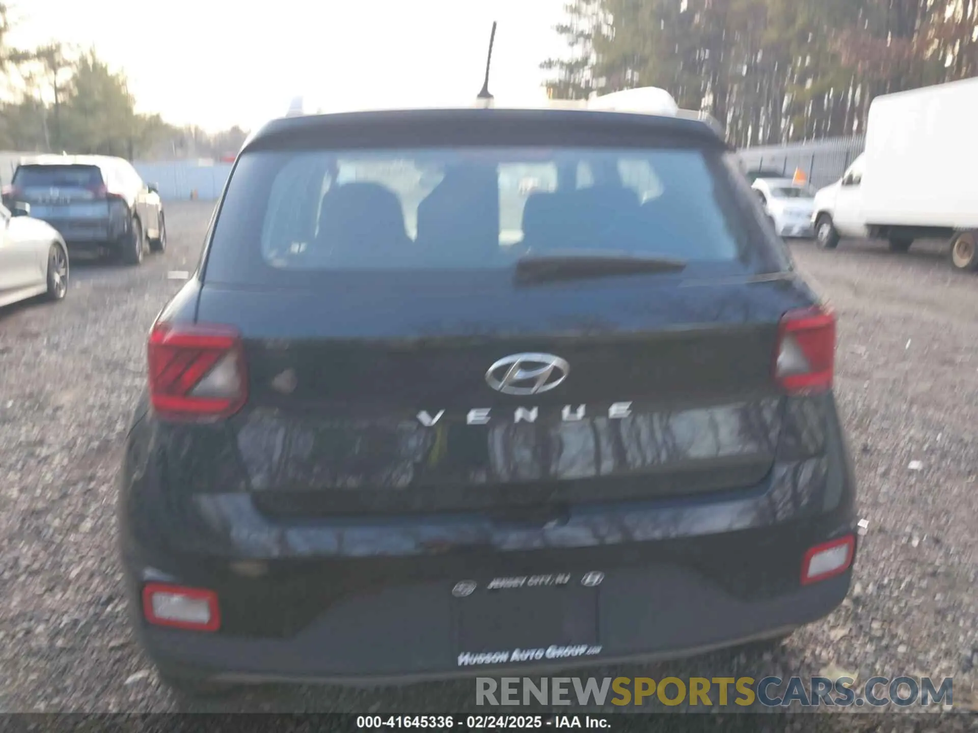 16 Photograph of a damaged car KMHRC8A37RU302957 HYUNDAI VENUE 2024