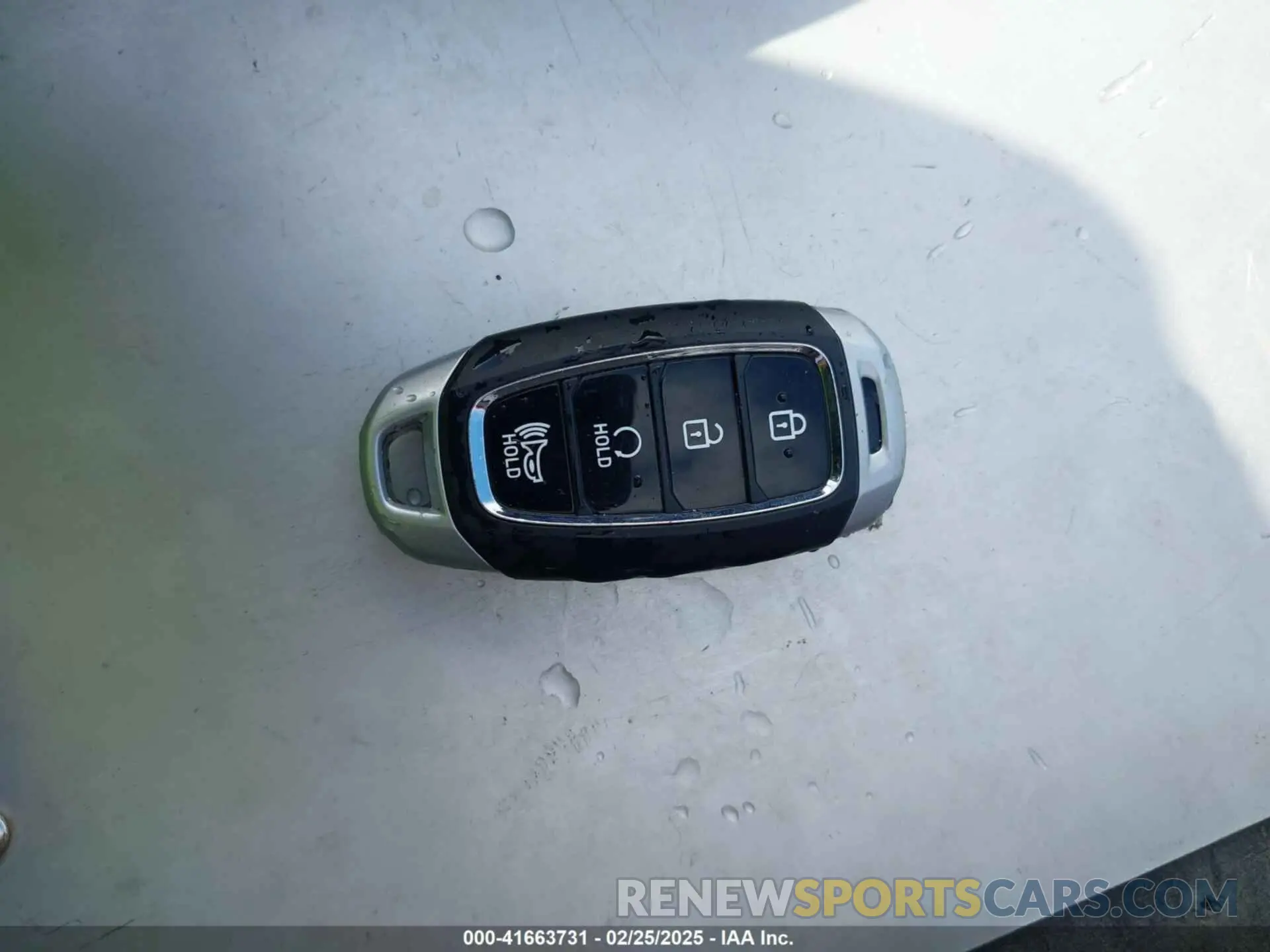 11 Photograph of a damaged car KMHRC8A38RU306550 HYUNDAI VENUE 2024