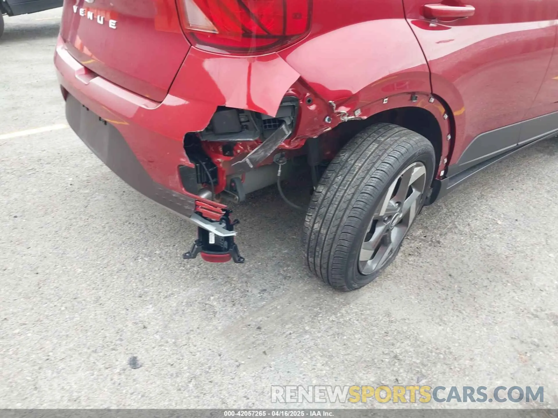 17 Photograph of a damaged car KMHRC8A38RU311795 HYUNDAI VENUE 2024