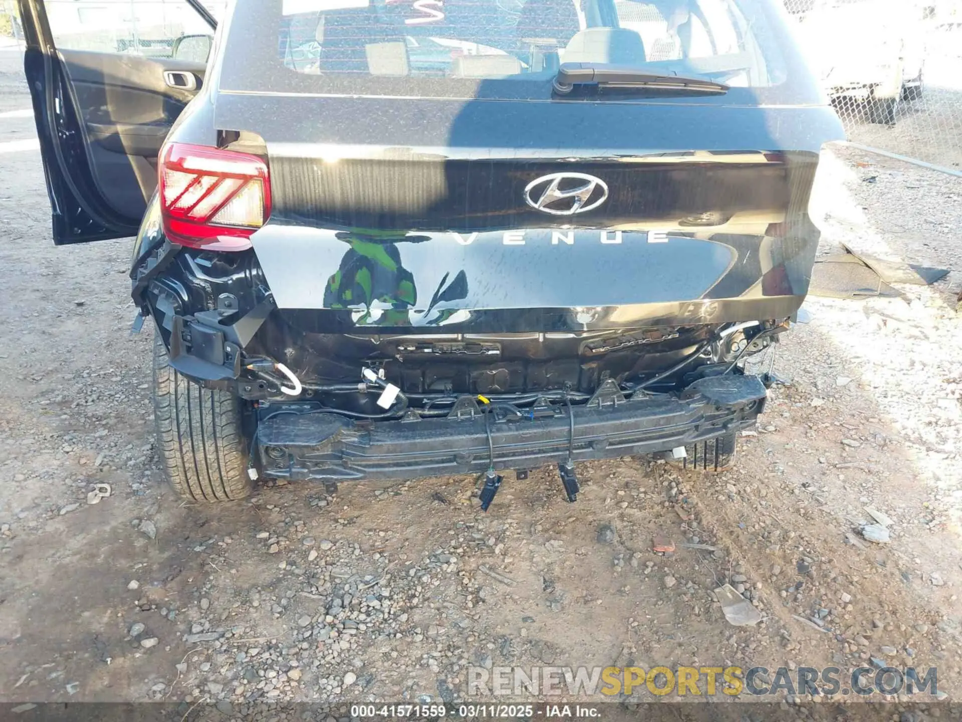 19 Photograph of a damaged car KMHRC8A3XRU315850 HYUNDAI VENUE 2024