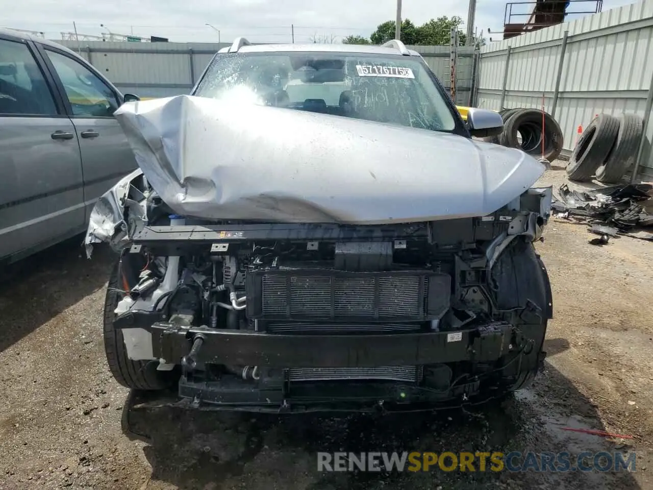 5 Photograph of a damaged car KMHRC8A36SU365666 HYUNDAI VENUE 2025