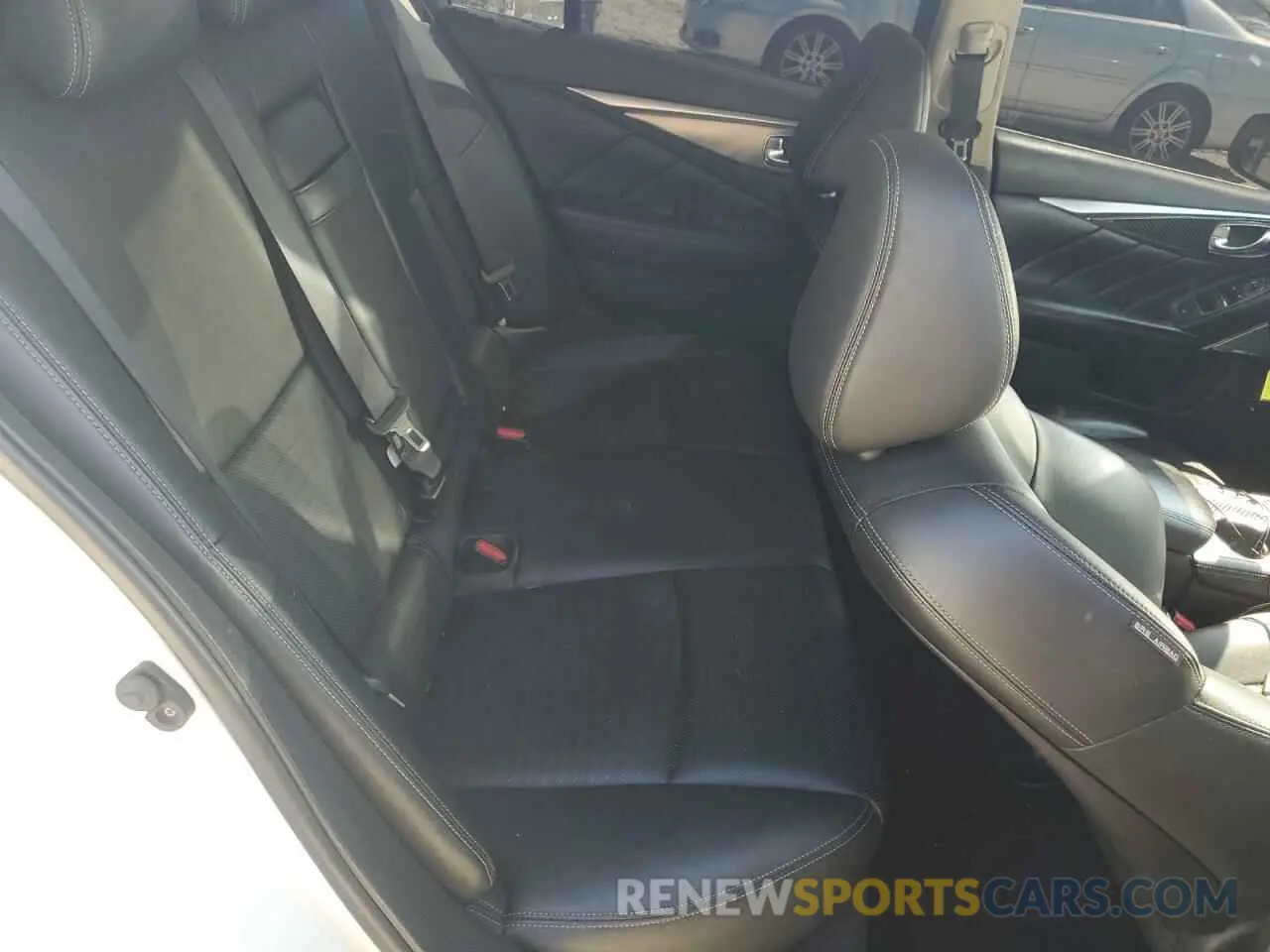 10 Photograph of a damaged car JN1EV7AP0KM510570 INFINITI Q50 2019