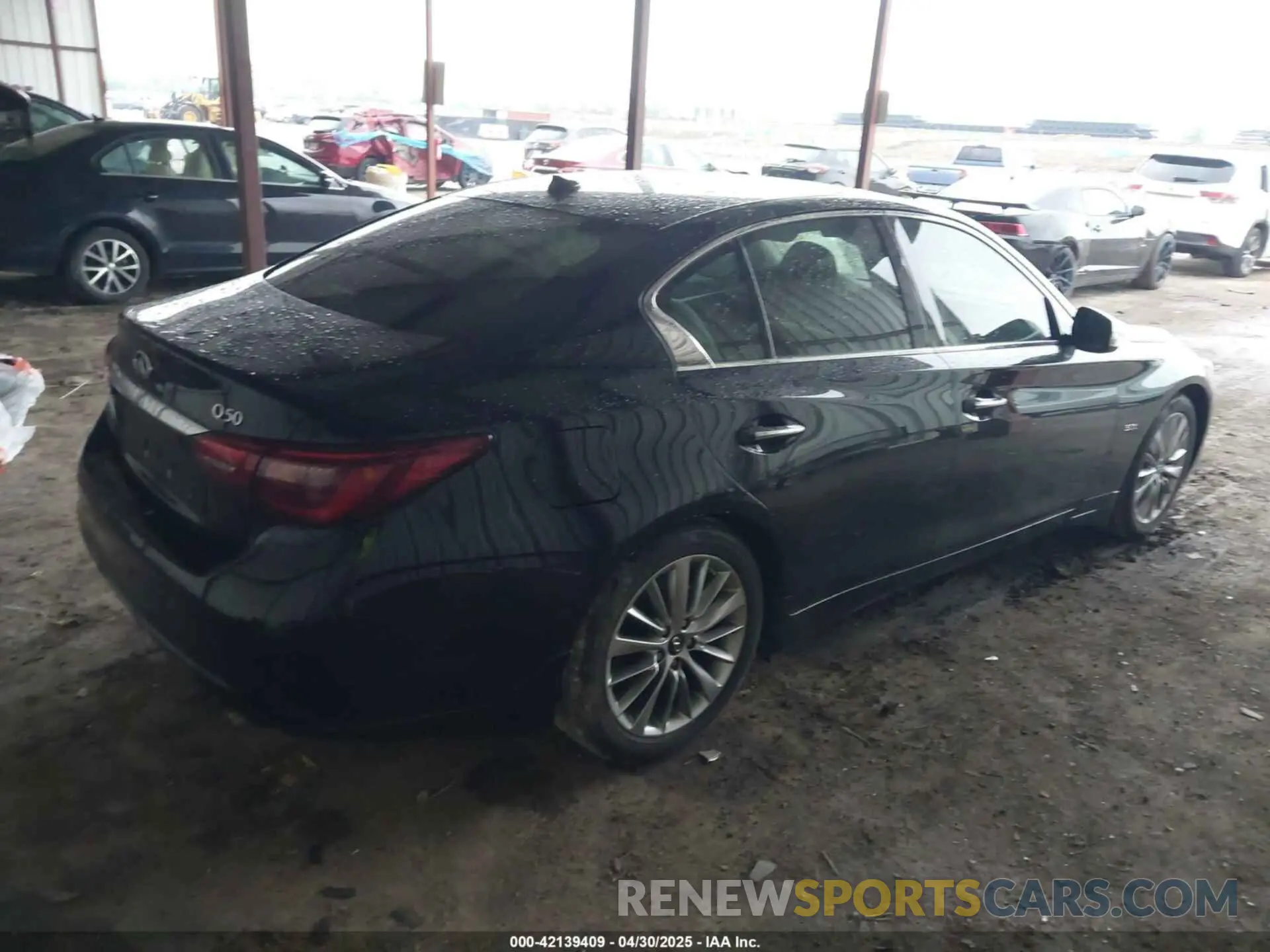 4 Photograph of a damaged car JN1EV7AP0KM511024 INFINITI Q50 2019