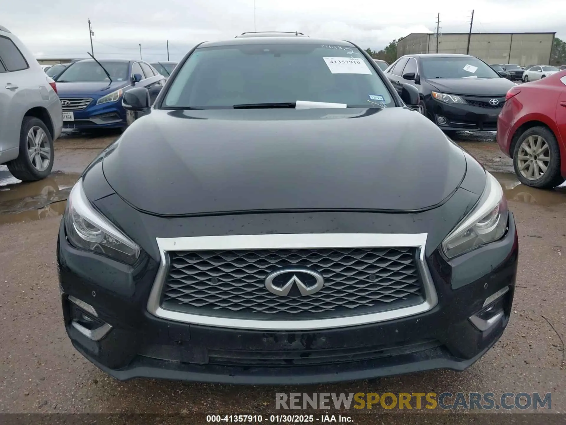 11 Photograph of a damaged car JN1EV7AP0KM512769 INFINITI Q50 2019