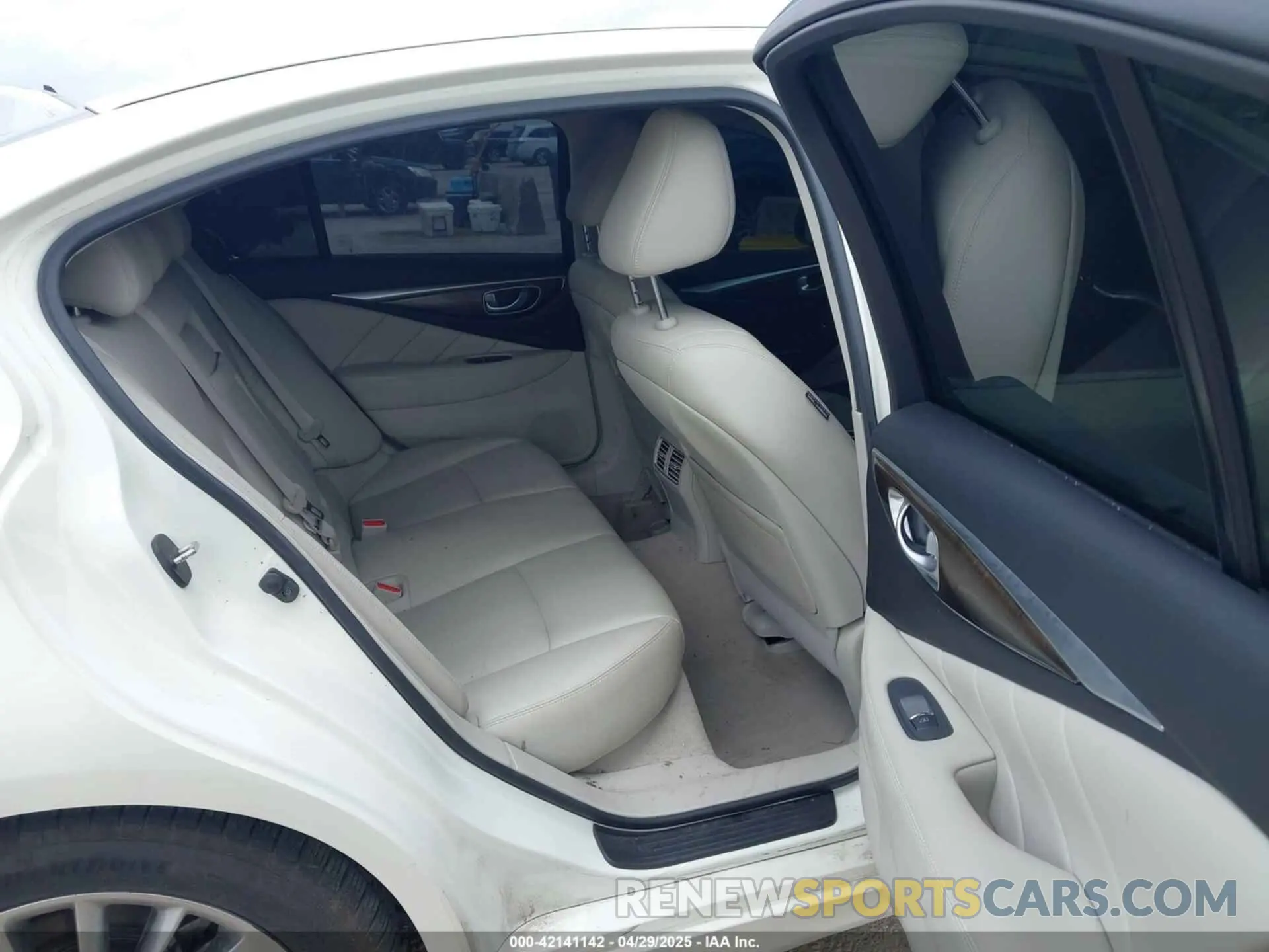8 Photograph of a damaged car JN1EV7AP0KM514067 INFINITI Q50 2019