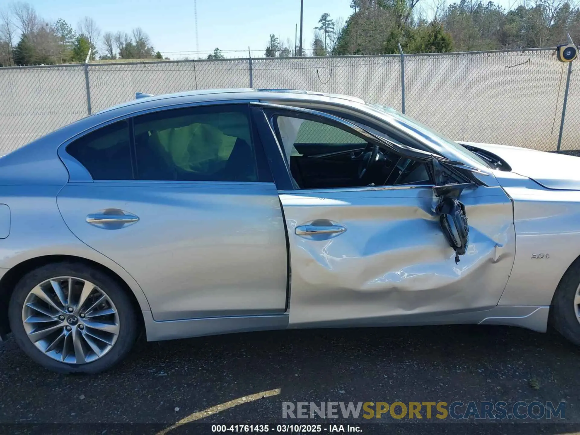 13 Photograph of a damaged car JN1EV7AP0KM519463 INFINITI Q50 2019