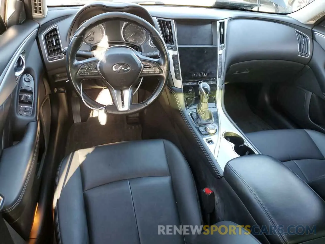 8 Photograph of a damaged car JN1EV7AP0KM541768 INFINITI Q50 2019