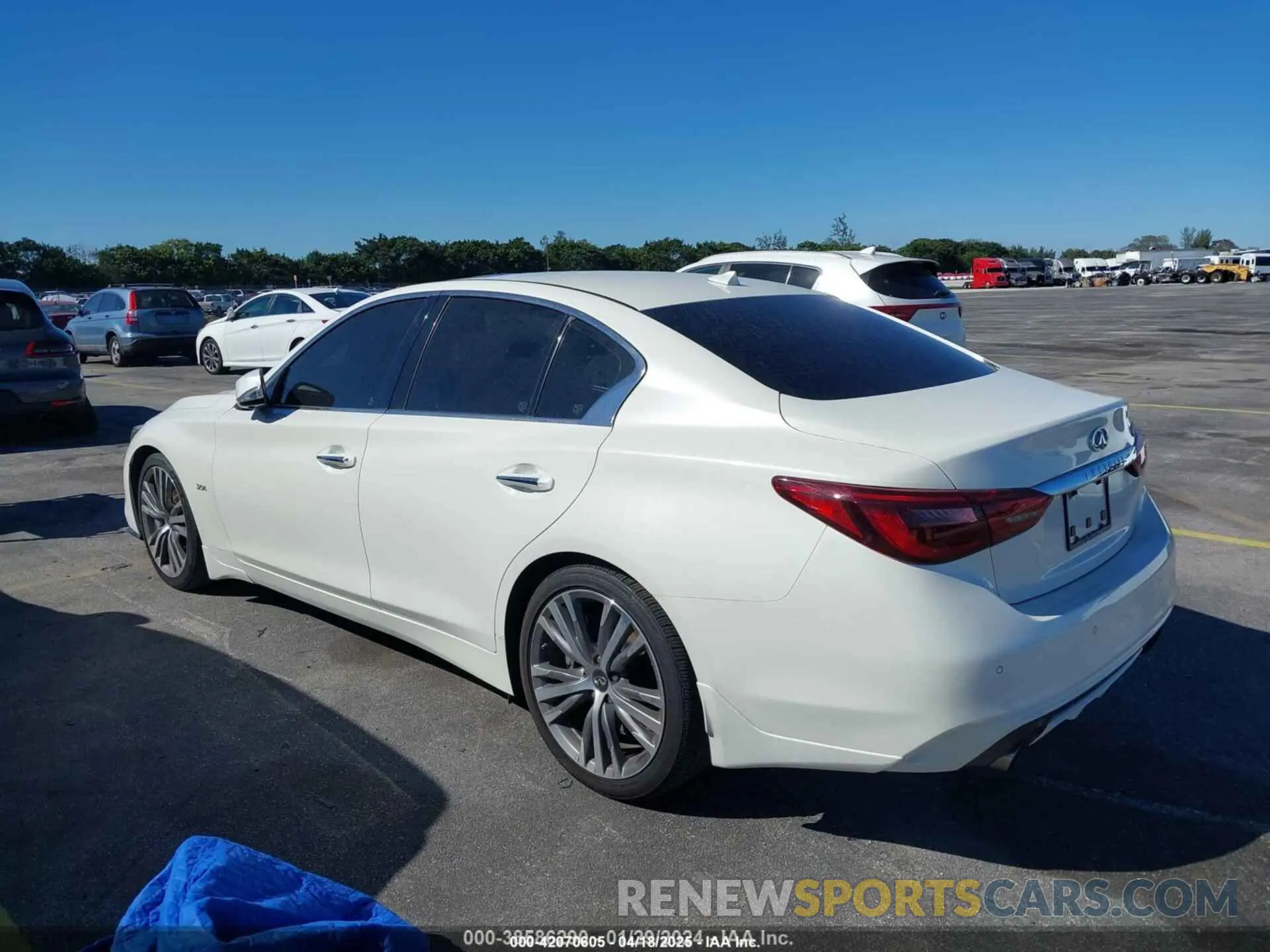 3 Photograph of a damaged car JN1EV7AP1KM511047 INFINITI Q50 2019