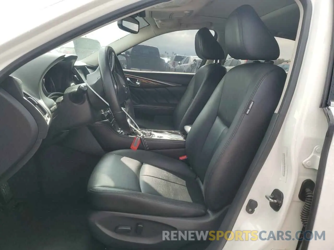 7 Photograph of a damaged car JN1EV7AP1KM511811 INFINITI Q50 2019
