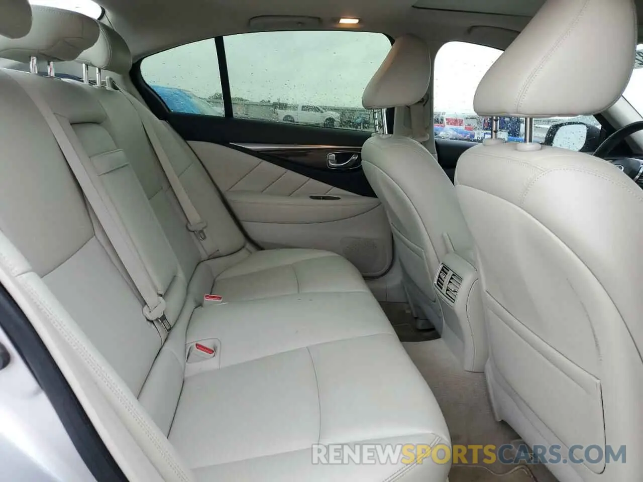 10 Photograph of a damaged car JN1EV7AP2KM511901 INFINITI Q50 2019