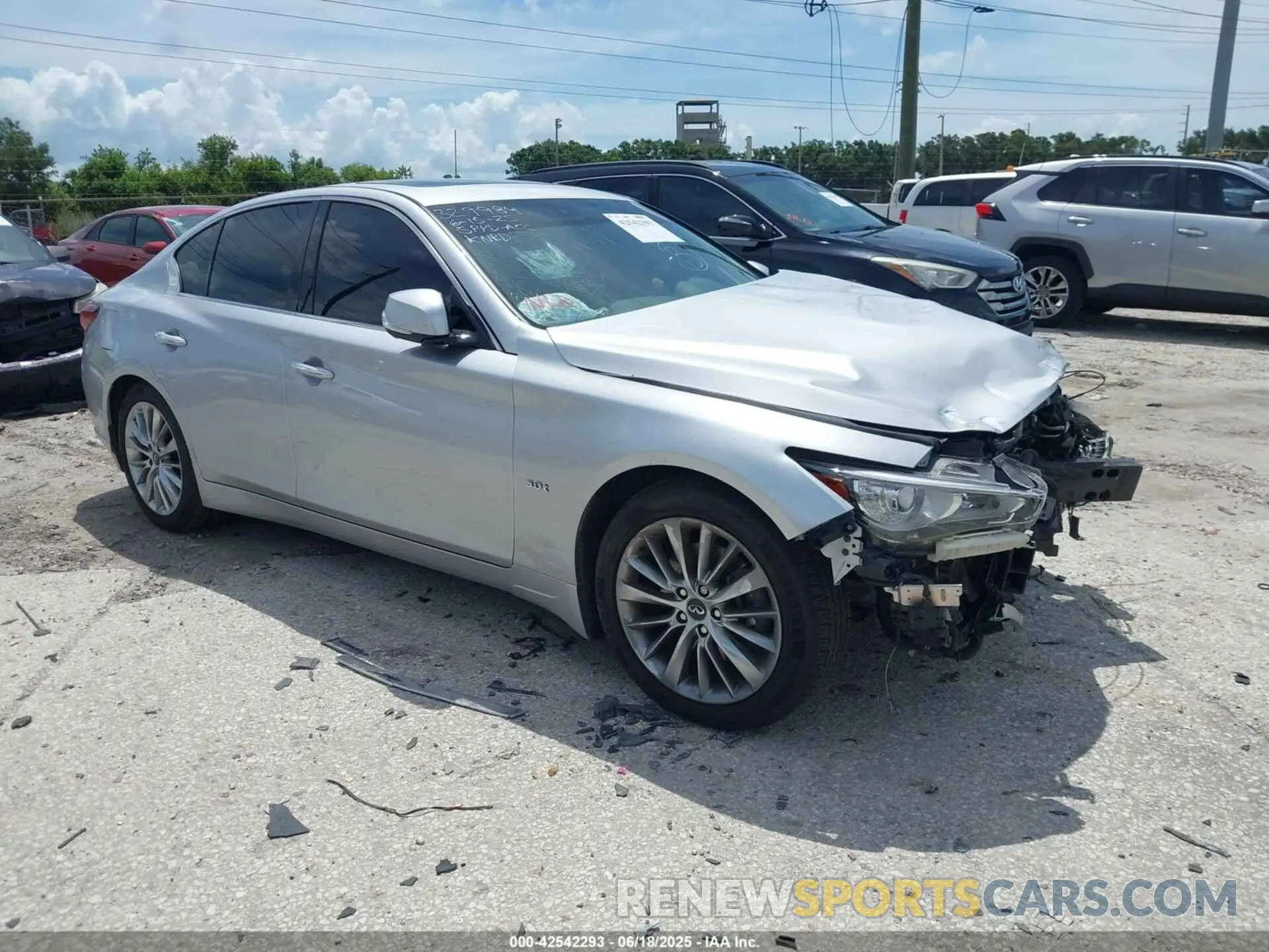 1 Photograph of a damaged car JN1EV7AP2KM513020 INFINITI Q50 2019