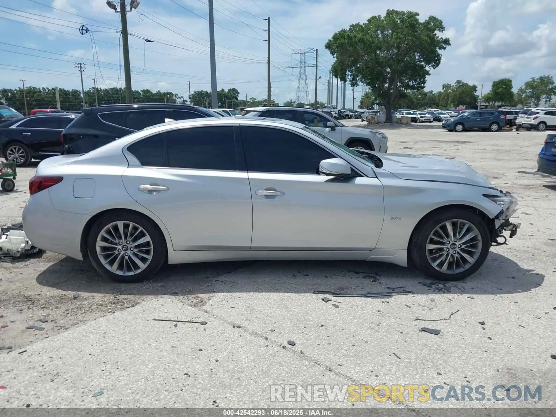 13 Photograph of a damaged car JN1EV7AP2KM513020 INFINITI Q50 2019